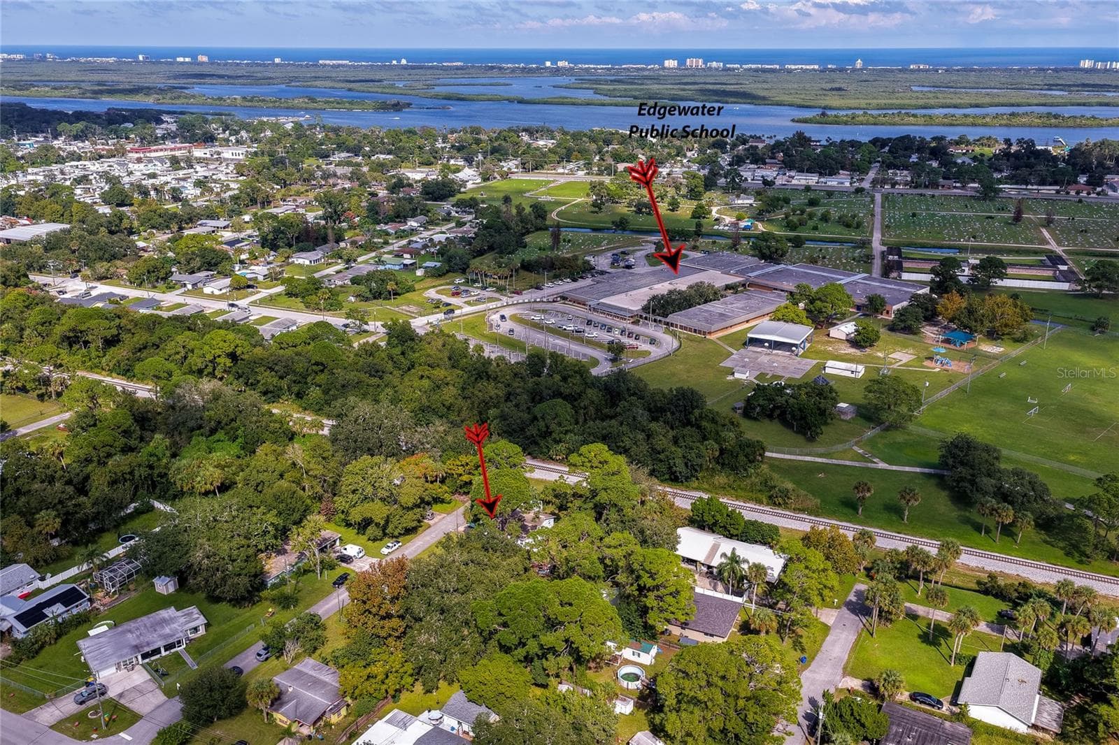 Close to public schools - 300 ALICE ST, EDGEWATER