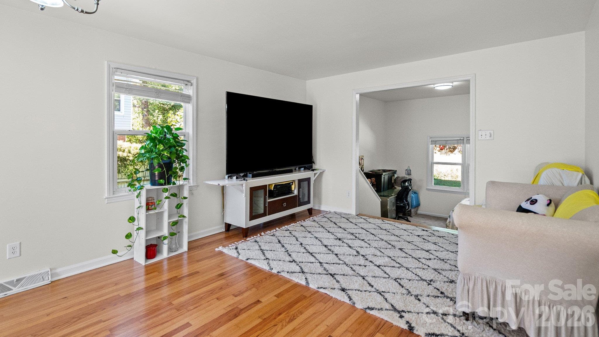 Single Family Residence at 7425 Riding Trail Road, Charlotte, photo 9 of 40