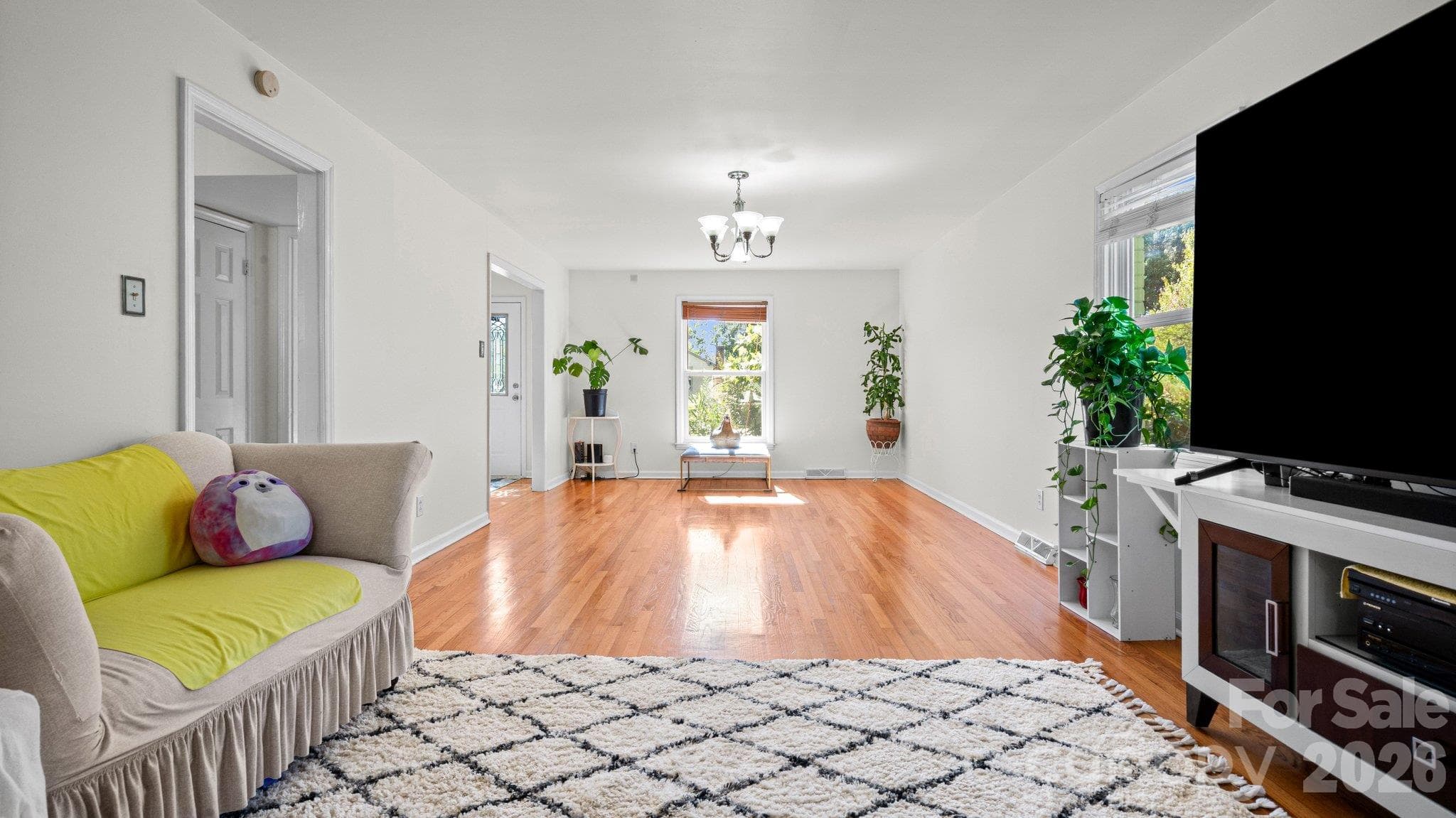 Single Family Residence at 7425 Riding Trail Road, Charlotte, photo 10 of 40