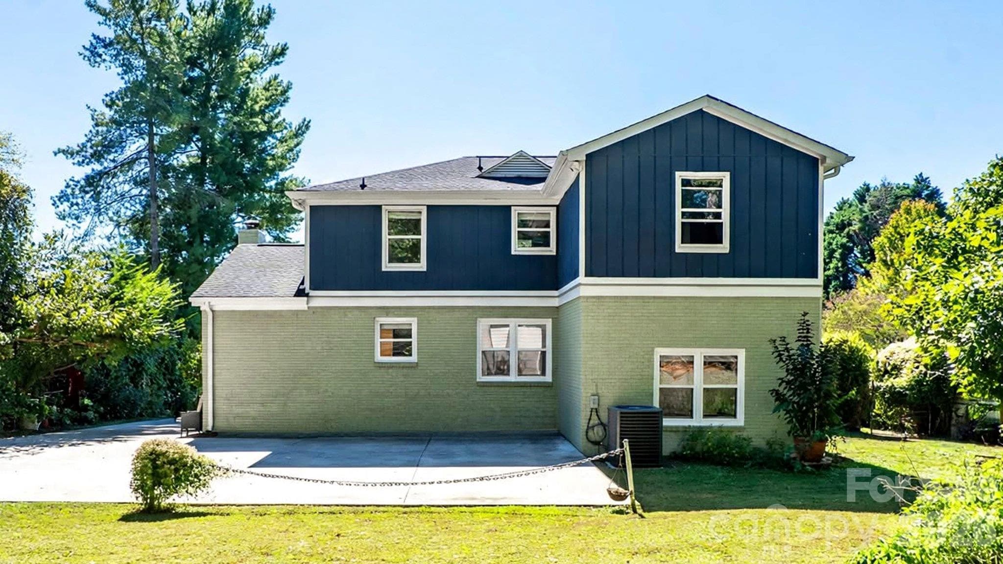 Single Family Residence at 7425 Riding Trail Road, Charlotte, photo 36 of 40