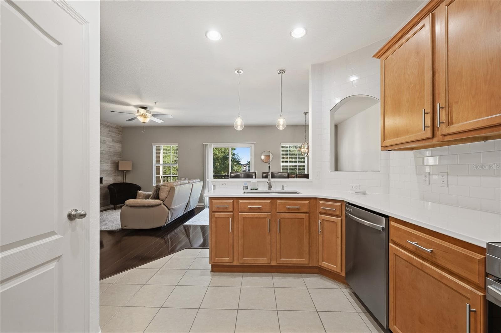 Nice open kitchen featuring a pantry - 15613 BOGGY OAK CIR #110A, WINTER GARDEN