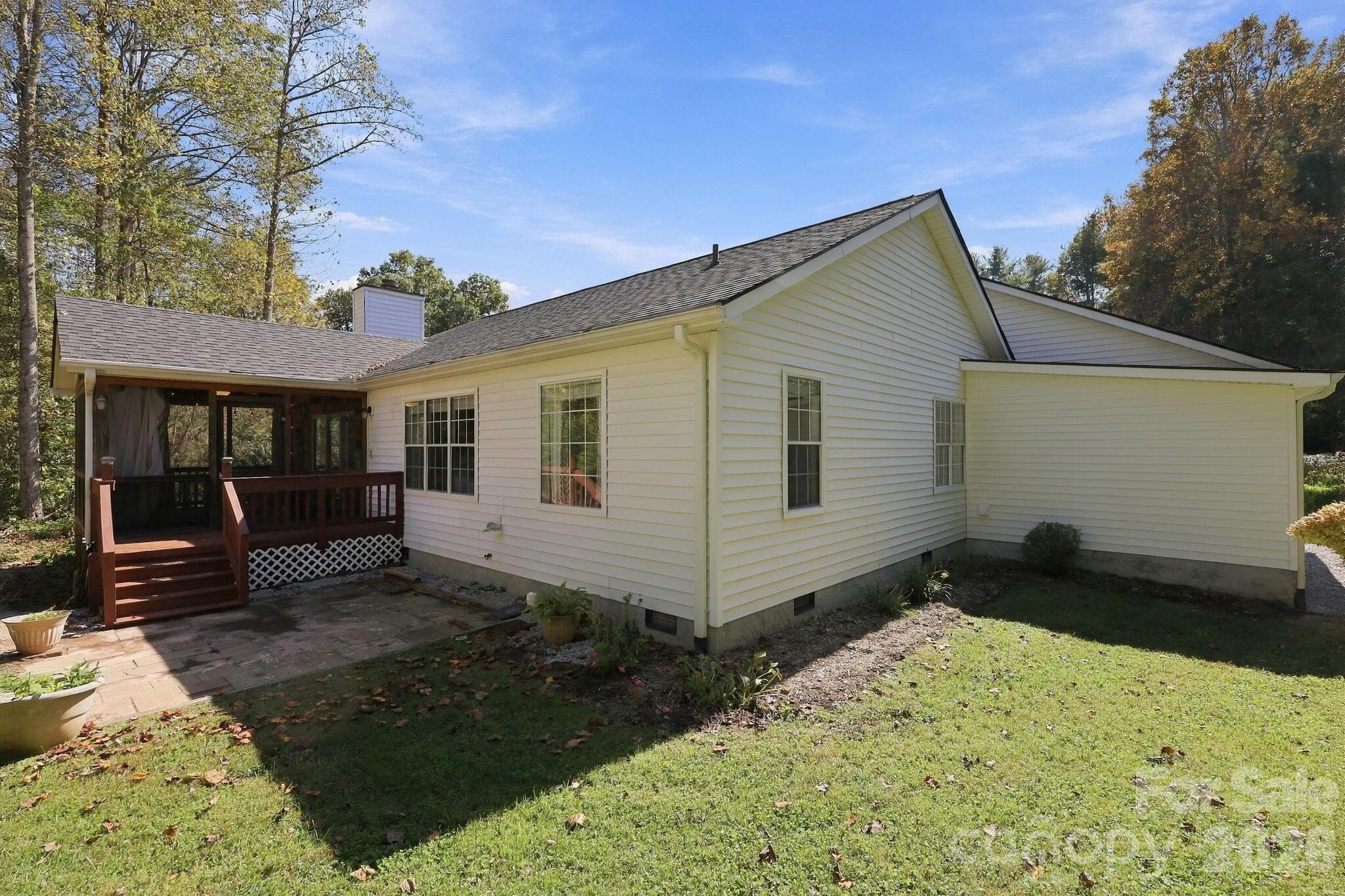 Single Family Residence at 6 Pebble Beach Court, Etowah, photo 31 of 38