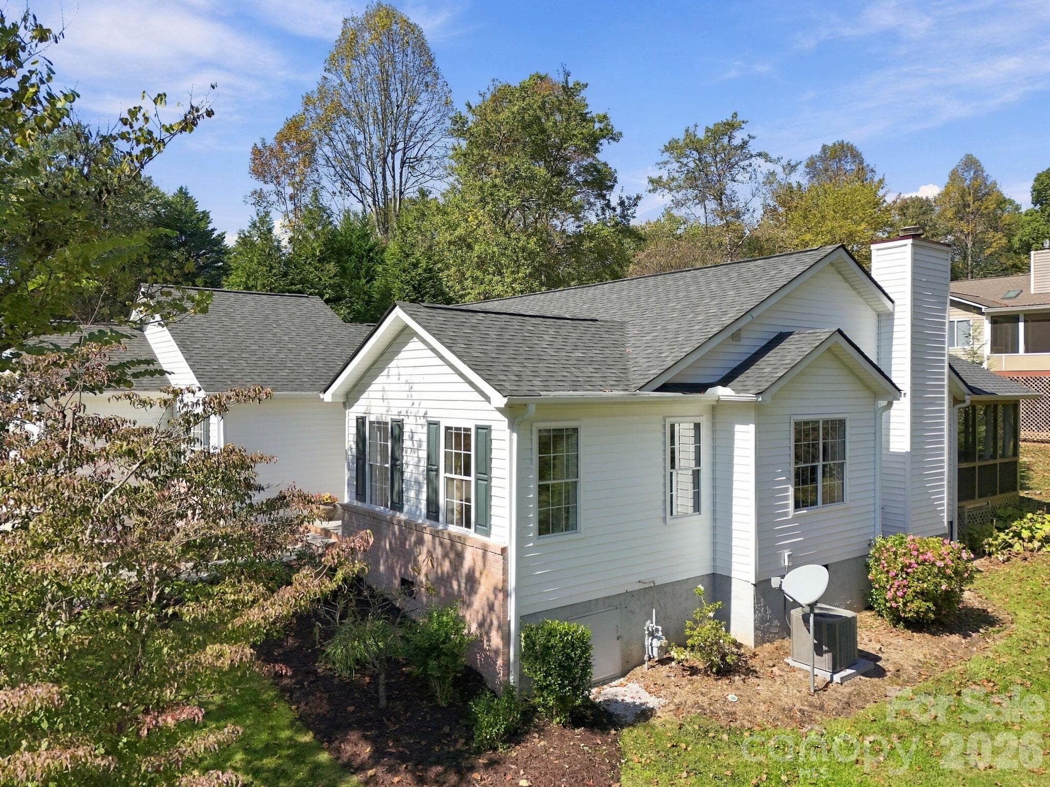 Single Family Residence at 6 Pebble Beach Court, Etowah, photo 33 of 38
