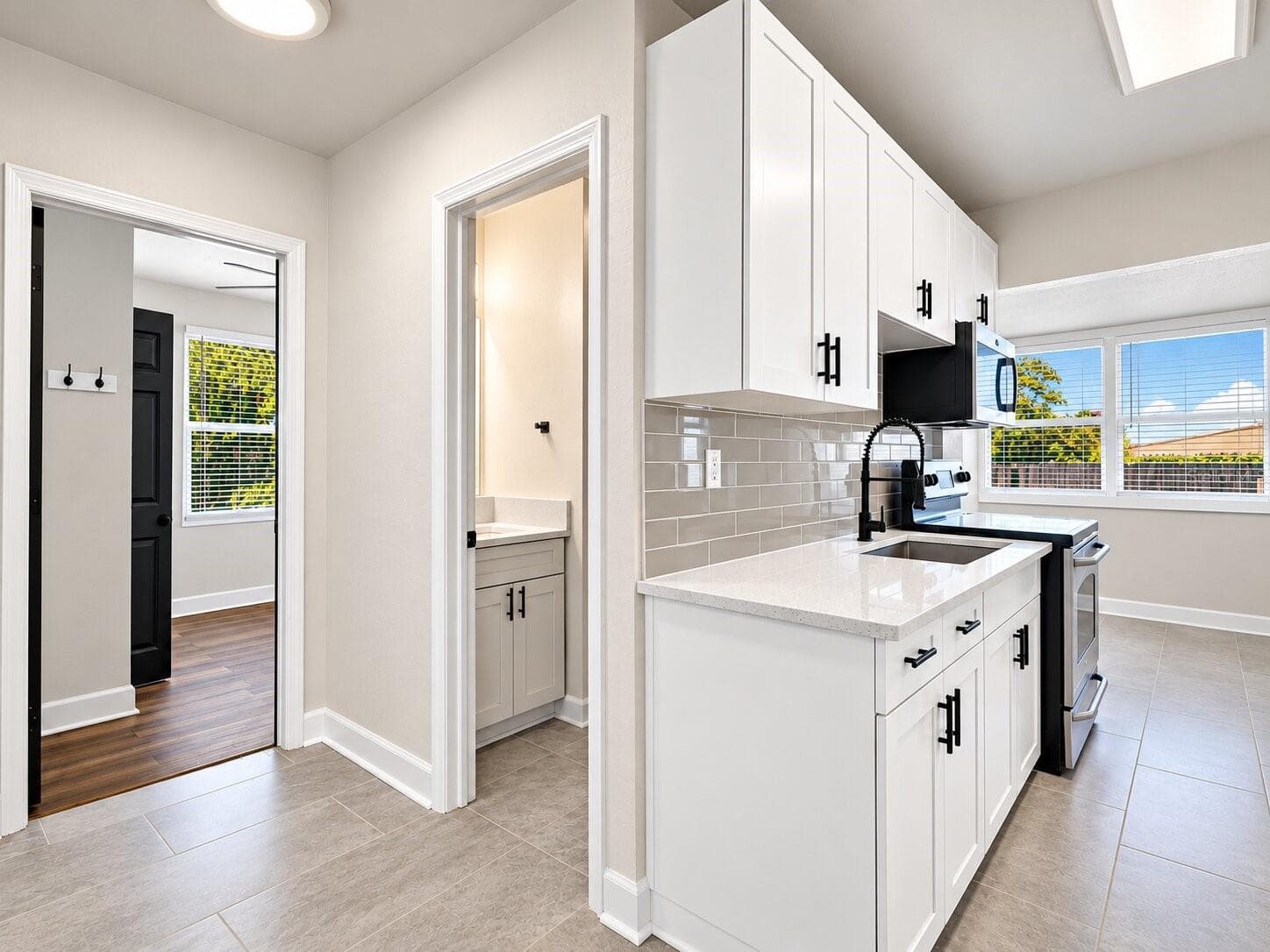 Single Family Residence at 4501 E 14TH AVE, TAMPA, photo 5 of 20