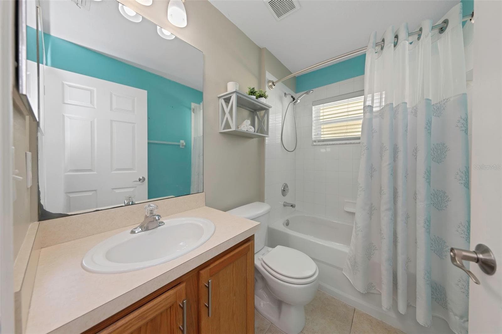 Single Family Residence at 30913 BRIDGEGATE DR, WESLEY CHAPEL, photo 39 of 77