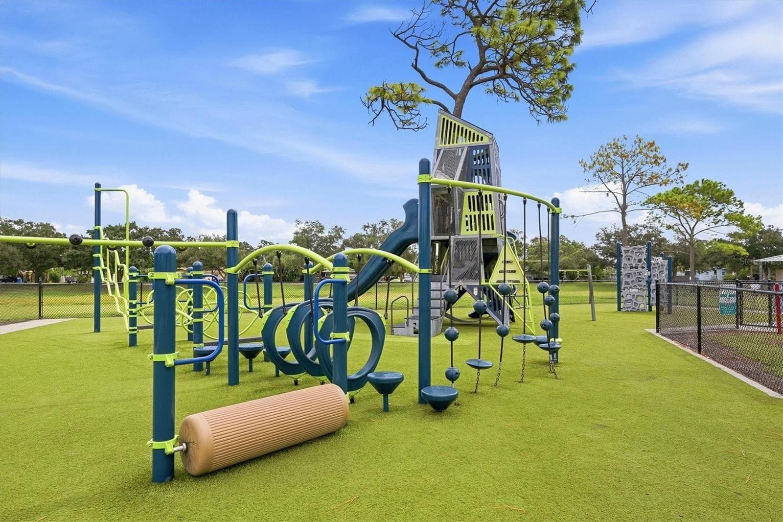 Nearby Rec Center - 4567 25TH AVE N, ST PETERSBURG