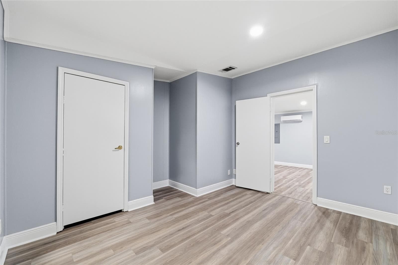 Manufactured Home at 12319 MEMORIAL HWY, TAMPA, photo 9 of 43