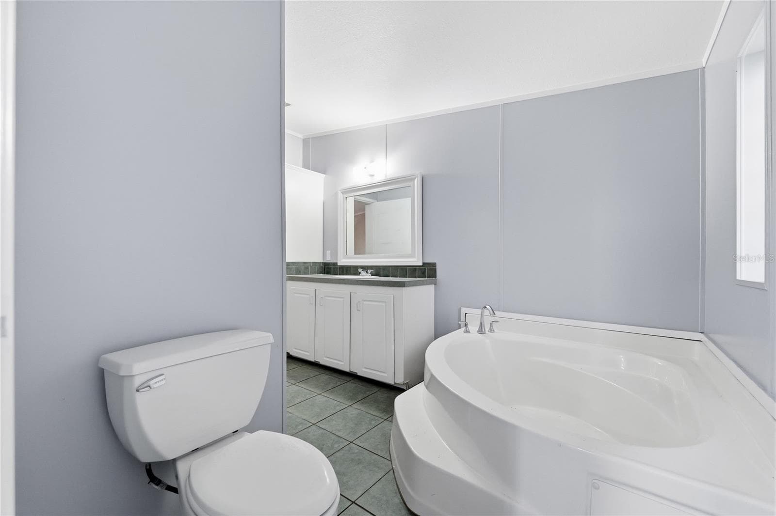 Manufactured Home at 12319 MEMORIAL HWY, TAMPA, photo 12 of 43