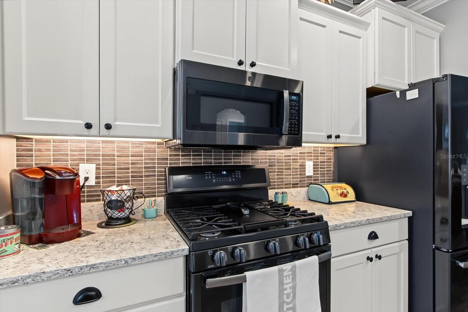 Single Family Residence at 4355 BENT CREEK LN, LEESBURG, photo 7 of 62