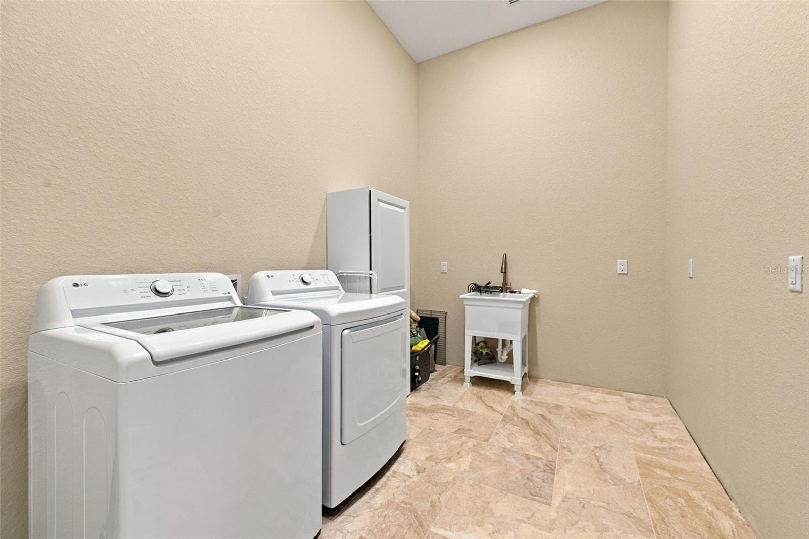 Single Family Residence at 12820 SERONERA VALLEY CT, SPRING HILL, photo 69 of 100