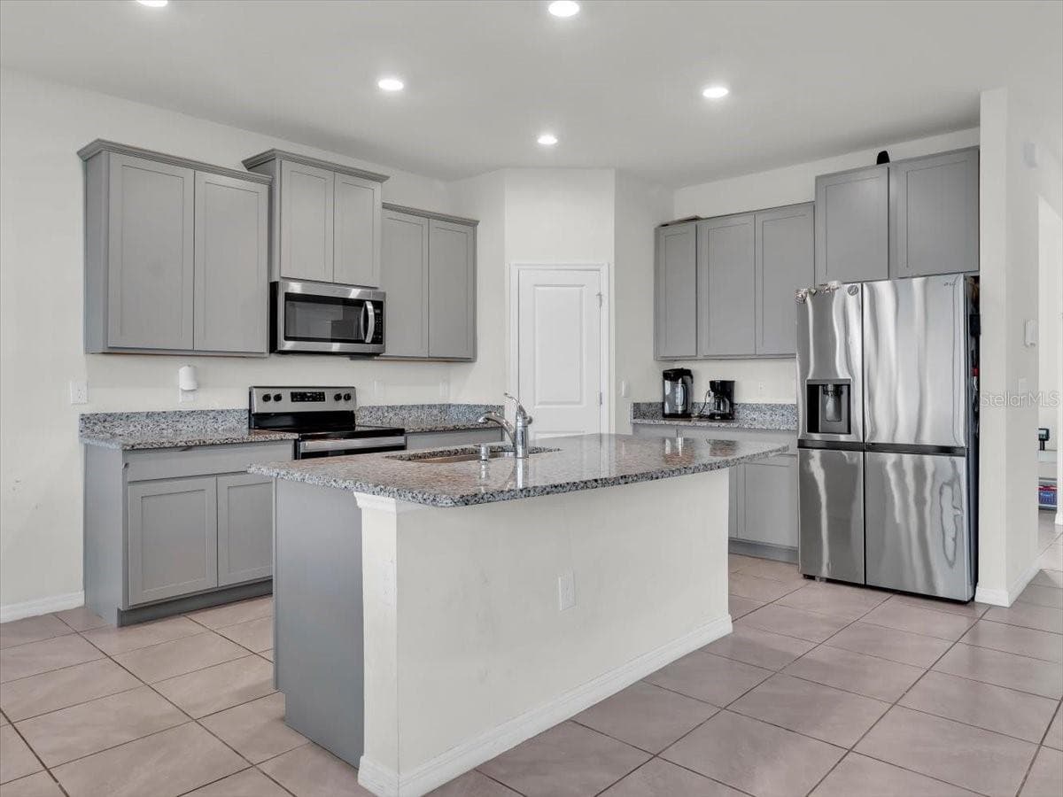 Single Family Residence at 5421 FLINT HILLS DR, WIMAUMA, photo 12 of 62