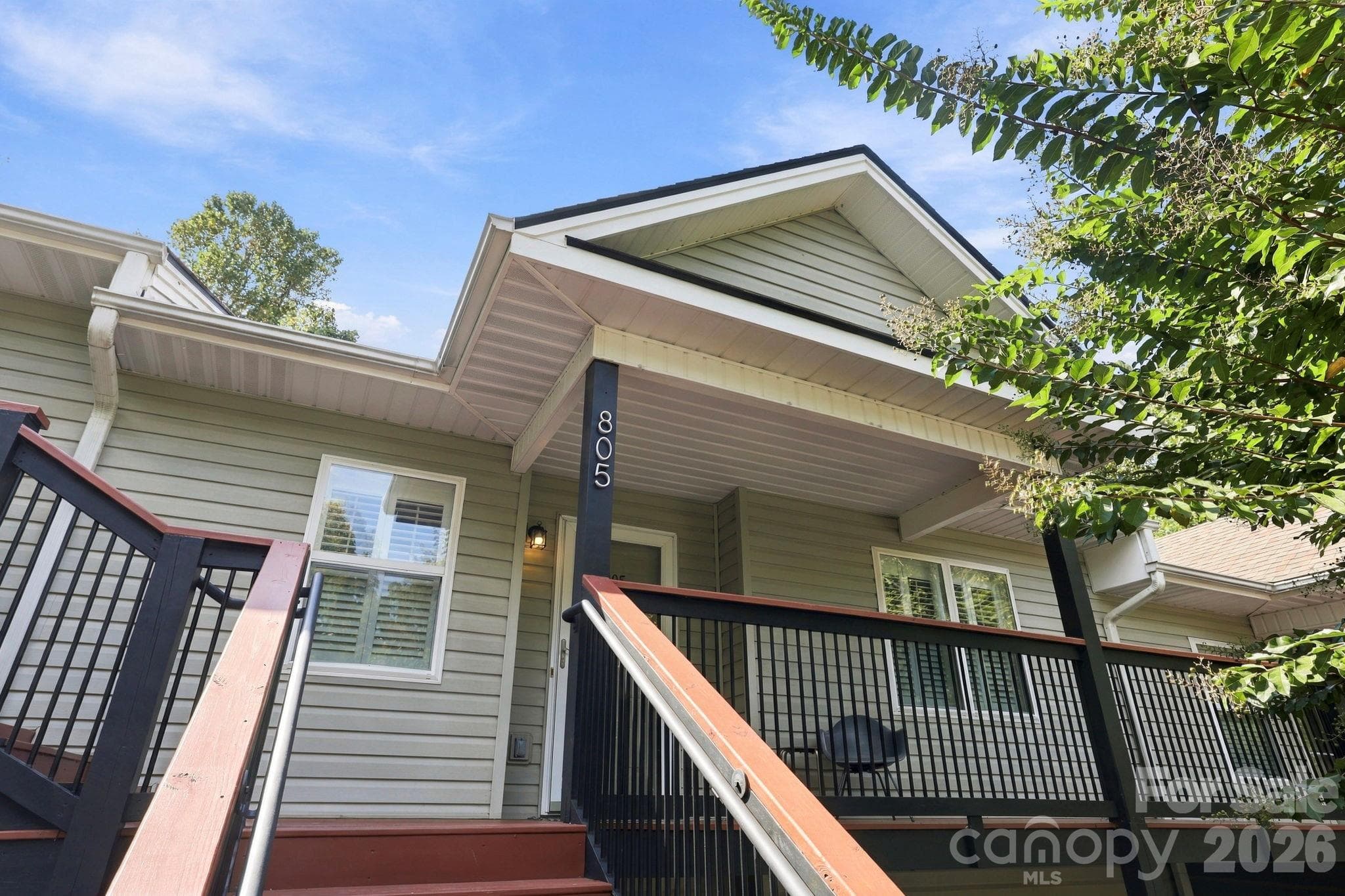 Front - 805 Carlyle Way, Asheville