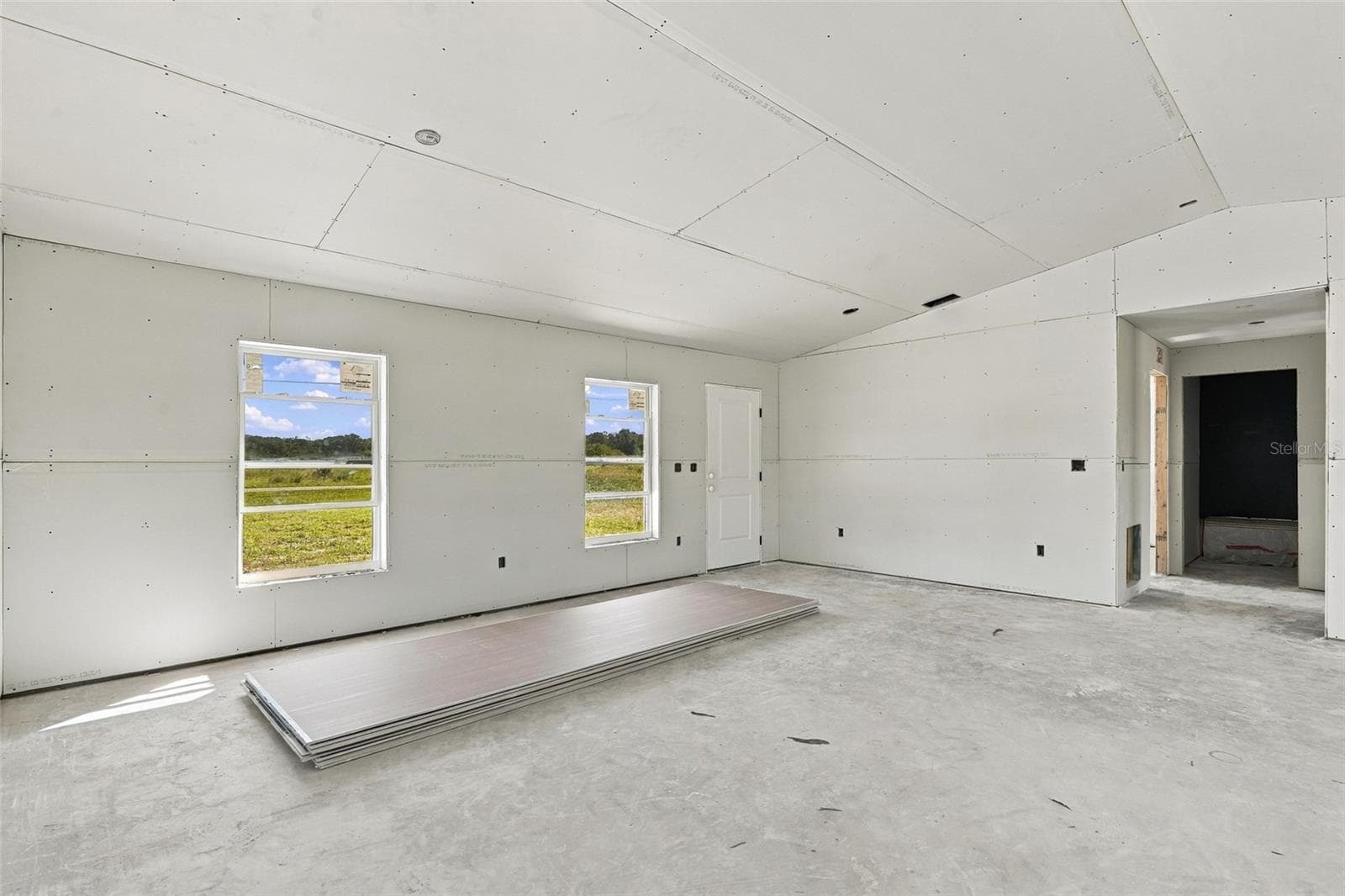 Single Family Residence at 4693 SW PROVAU AVE, ARCADIA, photo 6 of 45