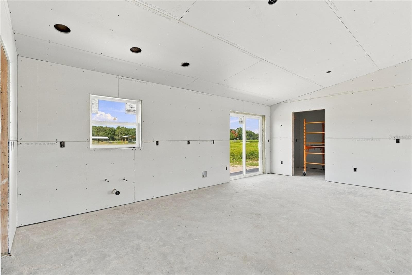 Single Family Residence at 4693 SW PROVAU AVE, ARCADIA, photo 10 of 45