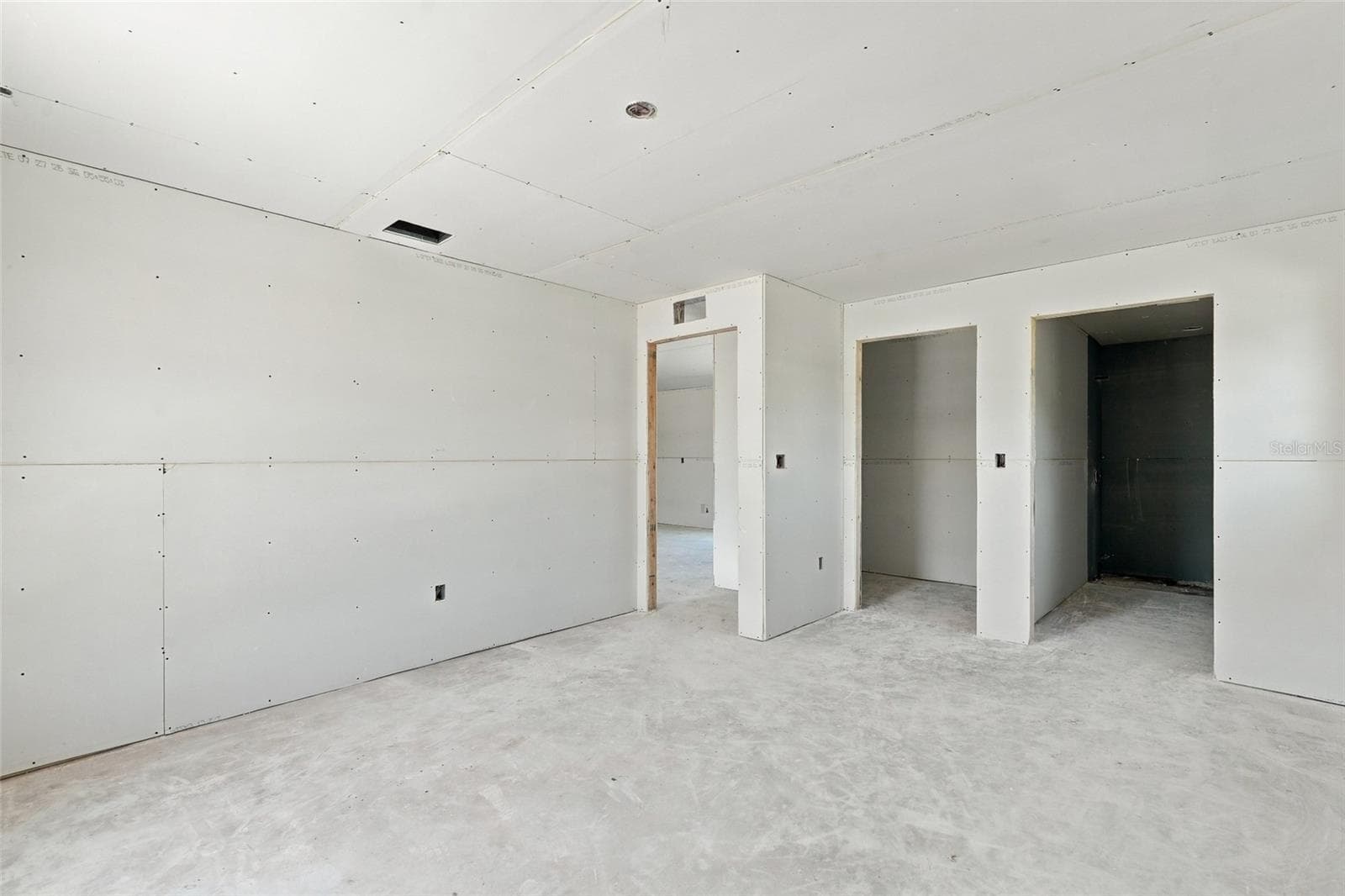 Single Family Residence at 4693 SW PROVAU AVE, ARCADIA, photo 13 of 45