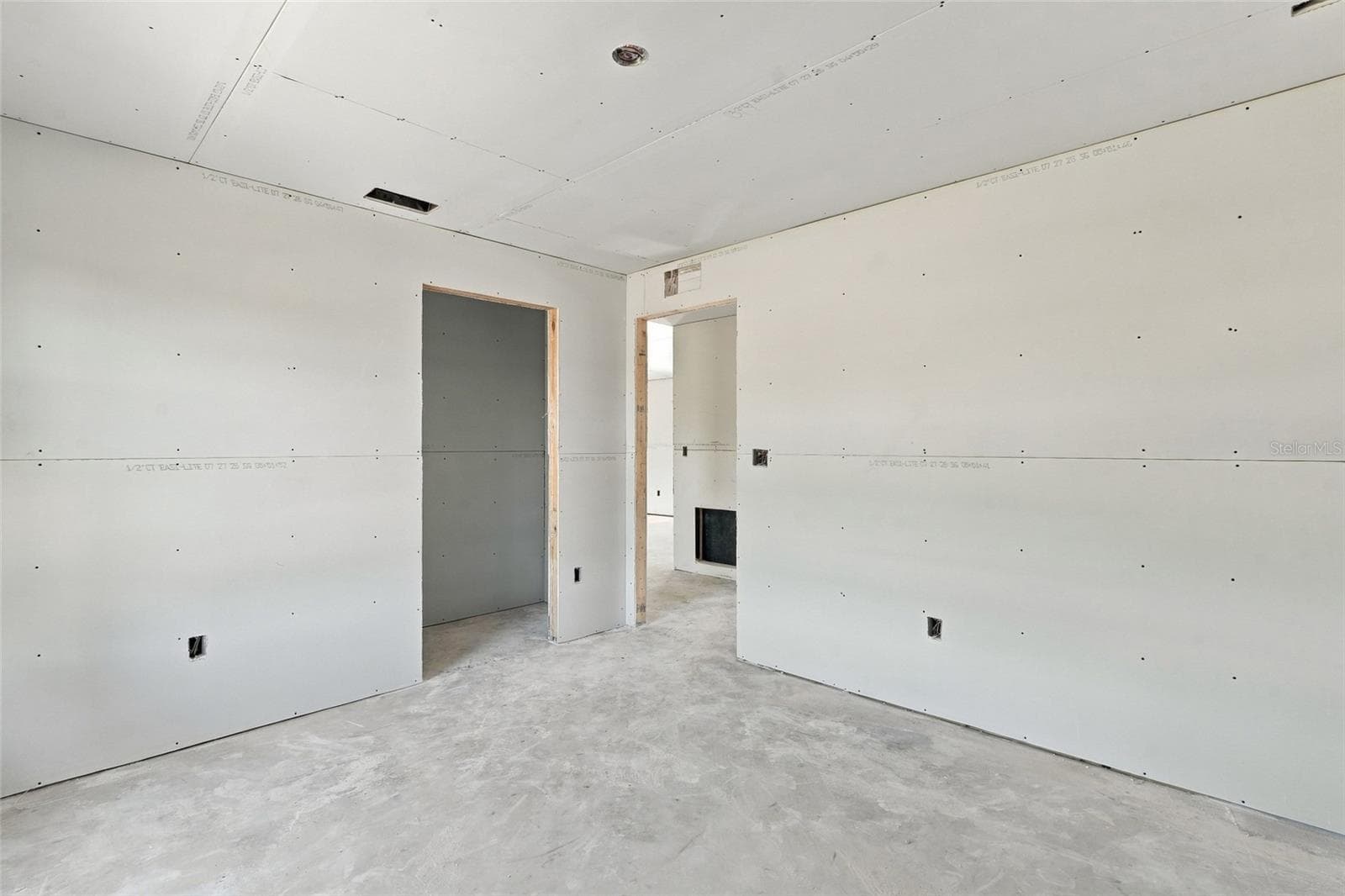 Single Family Residence at 4693 SW PROVAU AVE, ARCADIA, photo 17 of 45