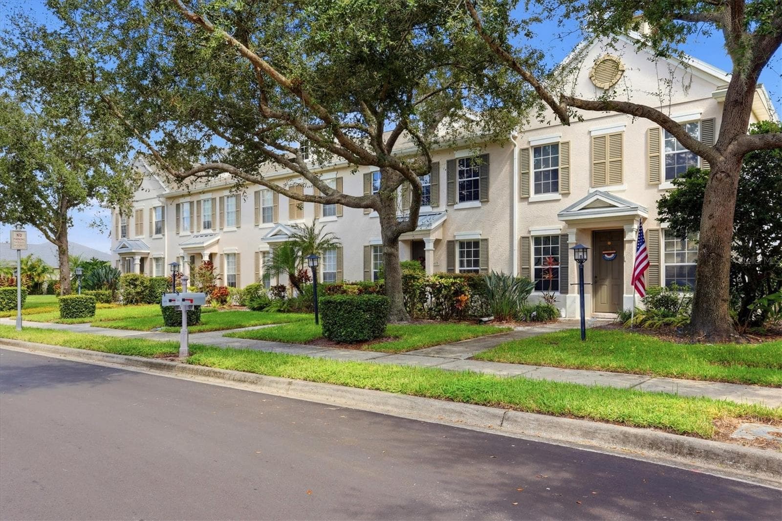 Townhouse at 5619 SIMONTON ST, BRADENTON, photo 5 of 55