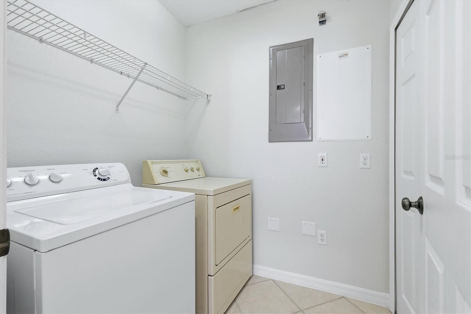 Townhouse at 5619 SIMONTON ST, BRADENTON, photo 32 of 55