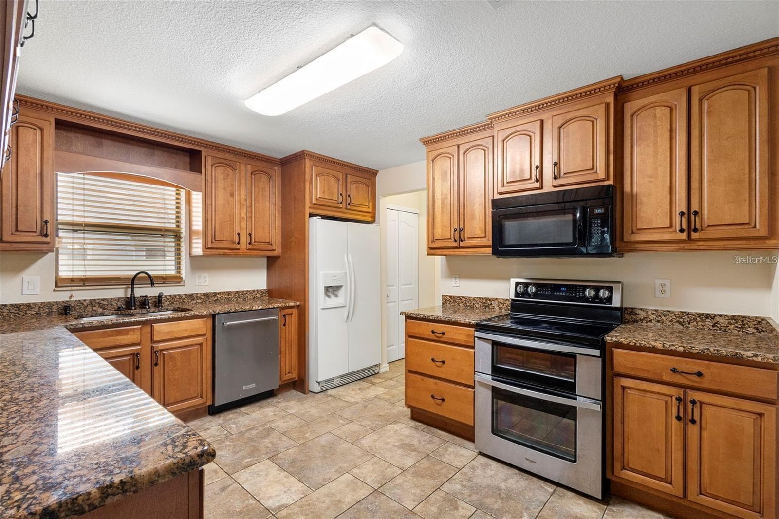 Single Family Residence at 317 OAK FERN CIR, ORMOND BEACH, photo 4 of 38
