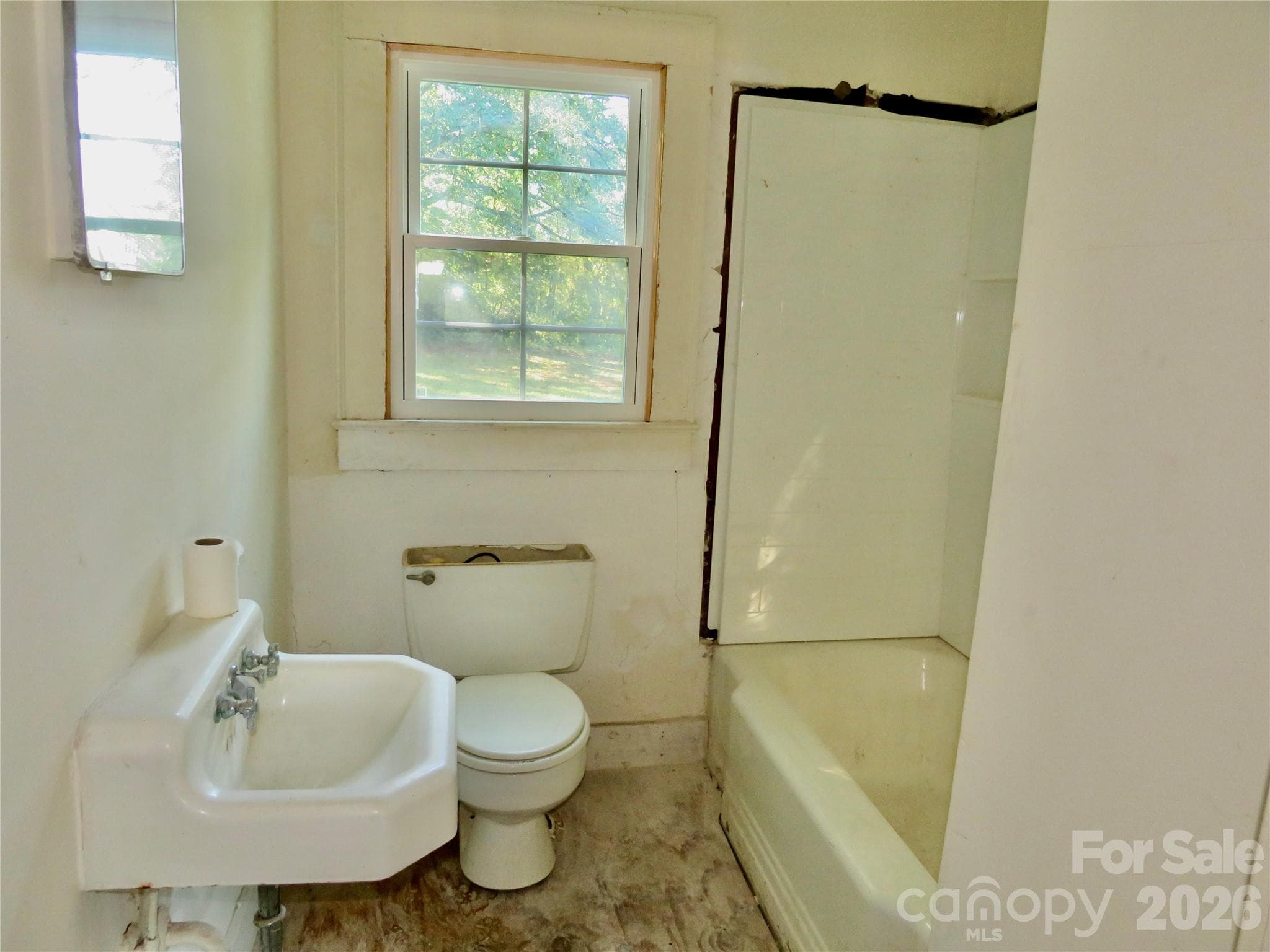 Single Family Residence at 803 W Elm Street, Shelby, photo 7 of 17