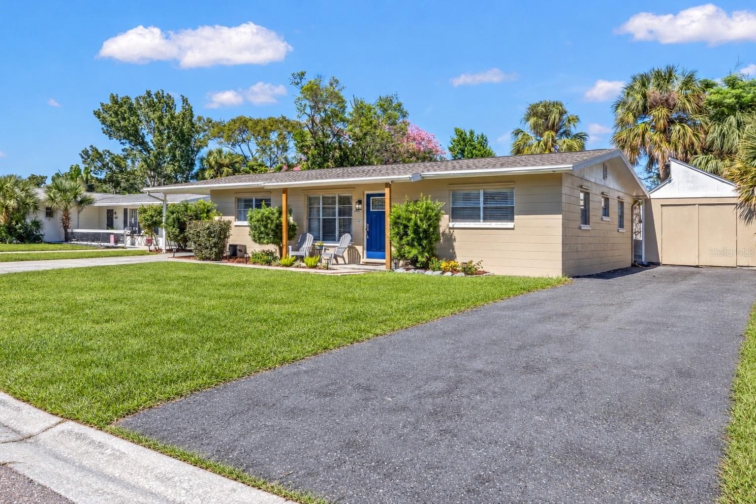 Single Family Residence at 4601 W HAWTHORNE RD, TAMPA, photo 2 of 31