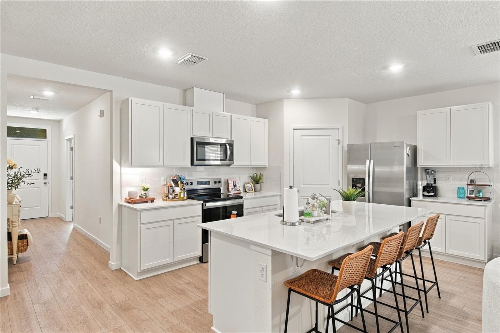 Kitchen - 1132 GULL DR, APOPKA