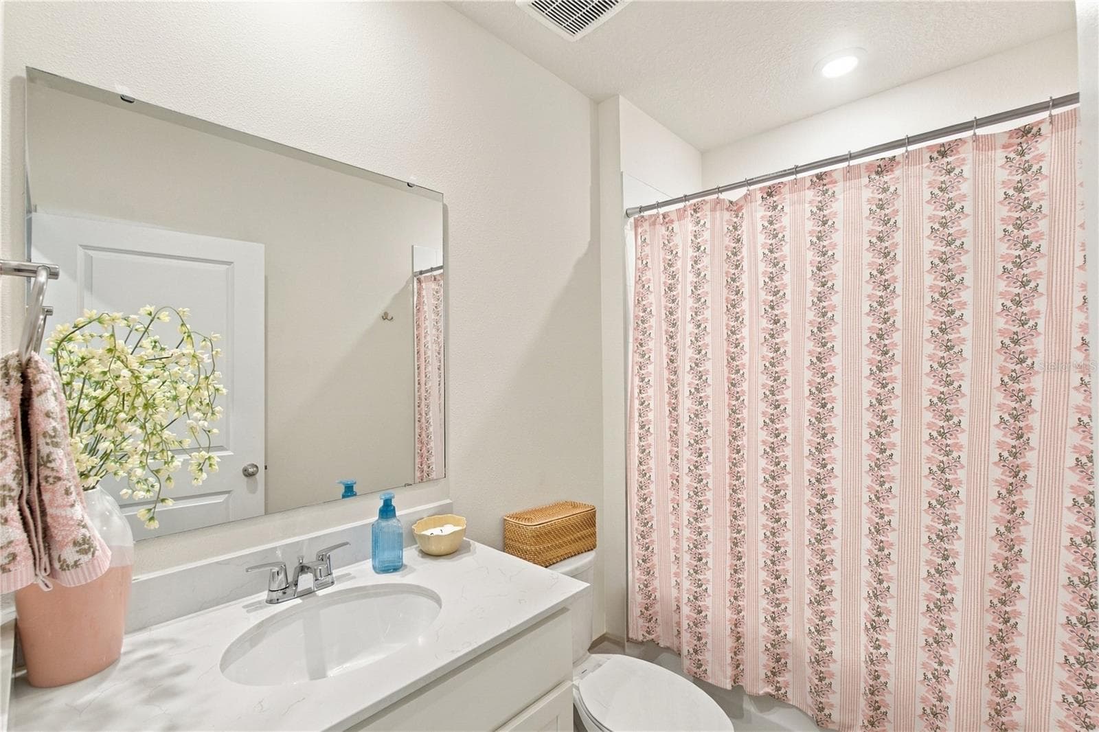 Bathroom 3 - 1132 GULL DR, APOPKA