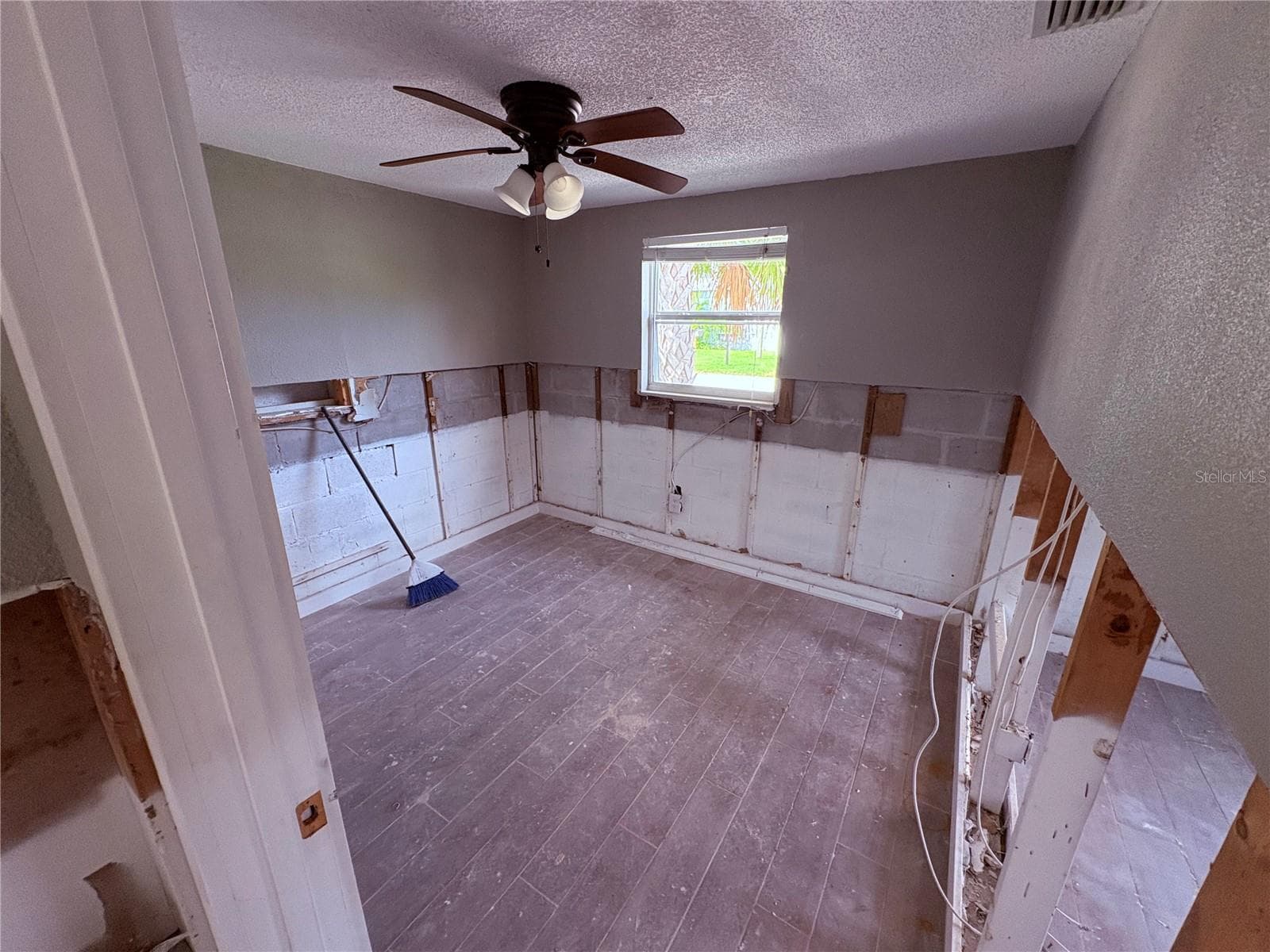 Duplex at 6812 S JUANITA ST, TAMPA, photo 6 of 9