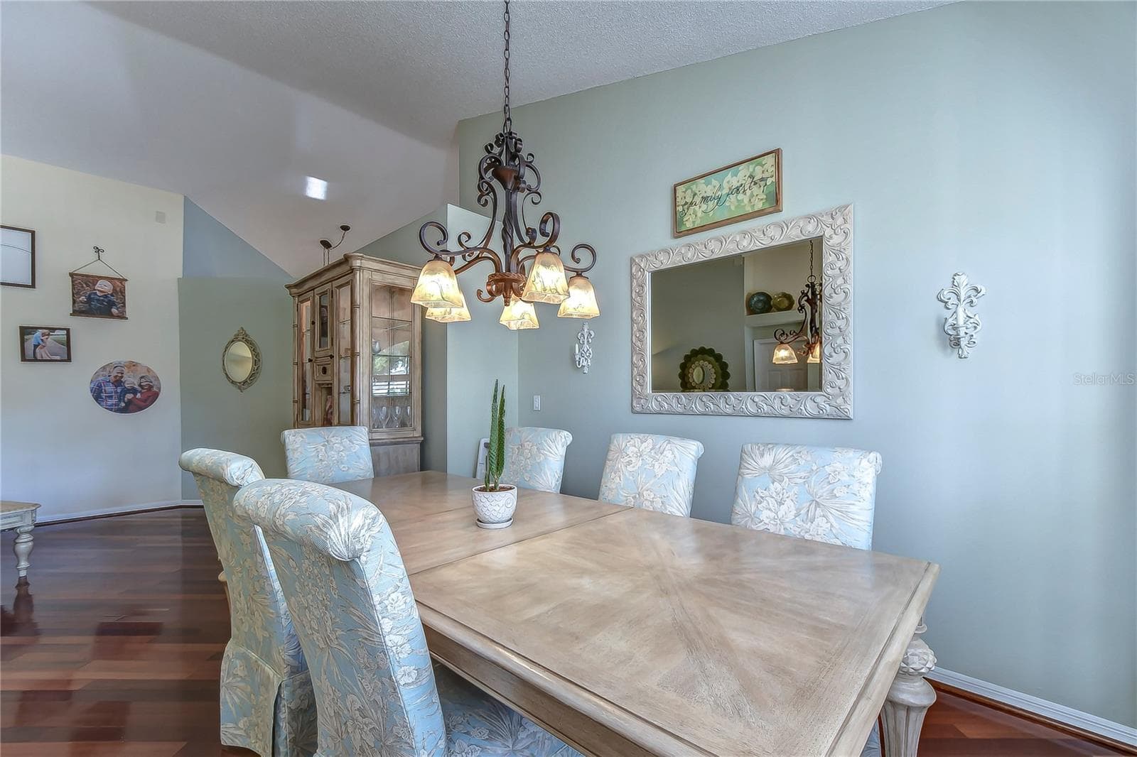 Single Family Residence at 9502 SUNNYOAK DR, RIVERVIEW, photo 3 of 57