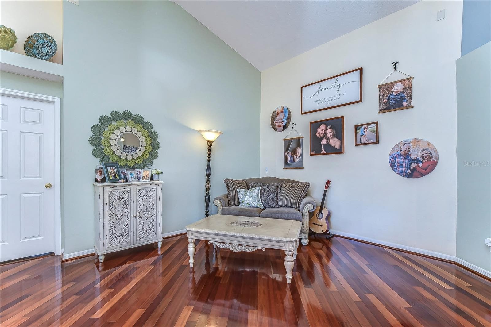 Single Family Residence at 9502 SUNNYOAK DR, RIVERVIEW, photo 6 of 57