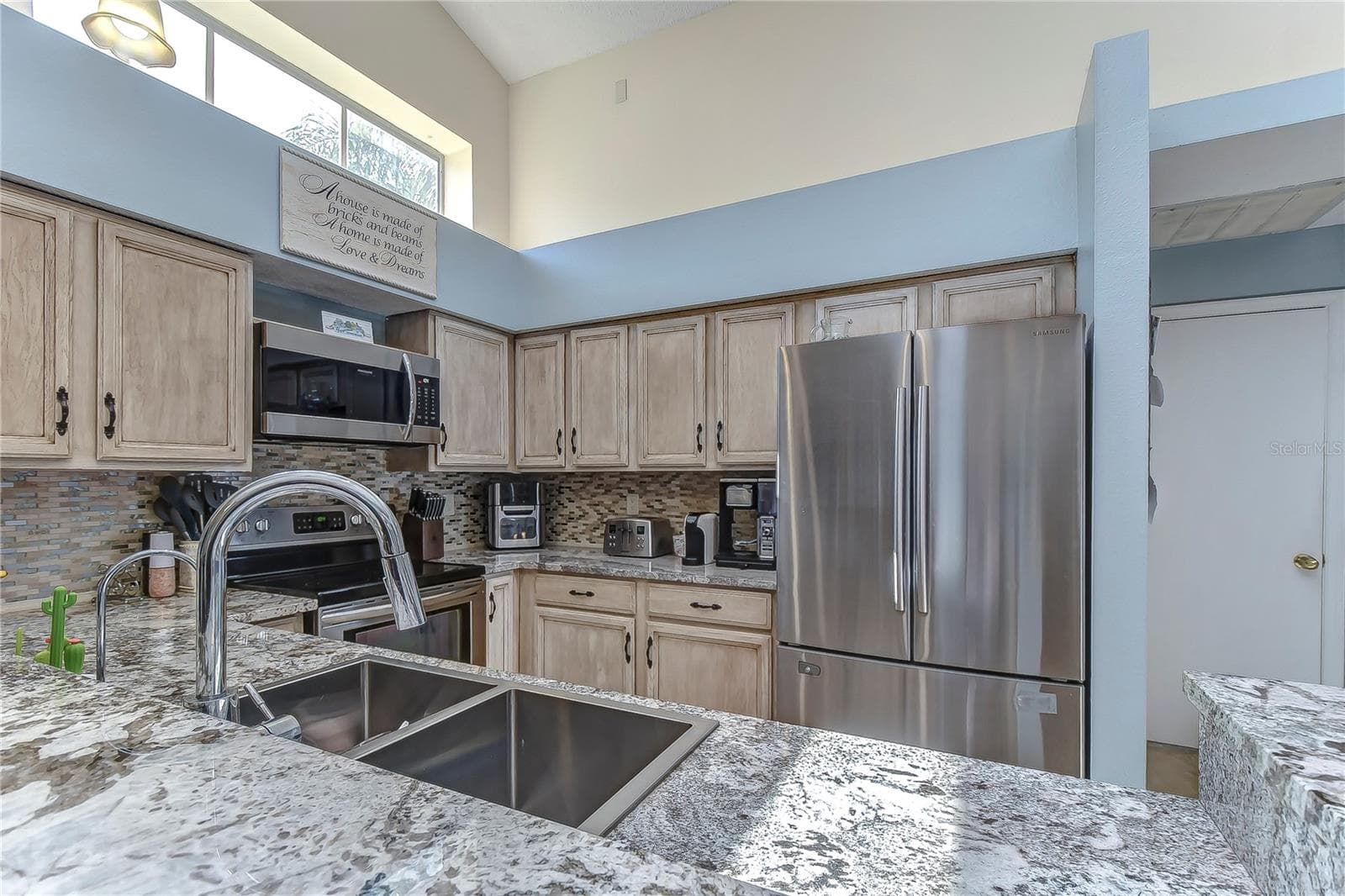 Single Family Residence at 9502 SUNNYOAK DR, RIVERVIEW, photo 10 of 57