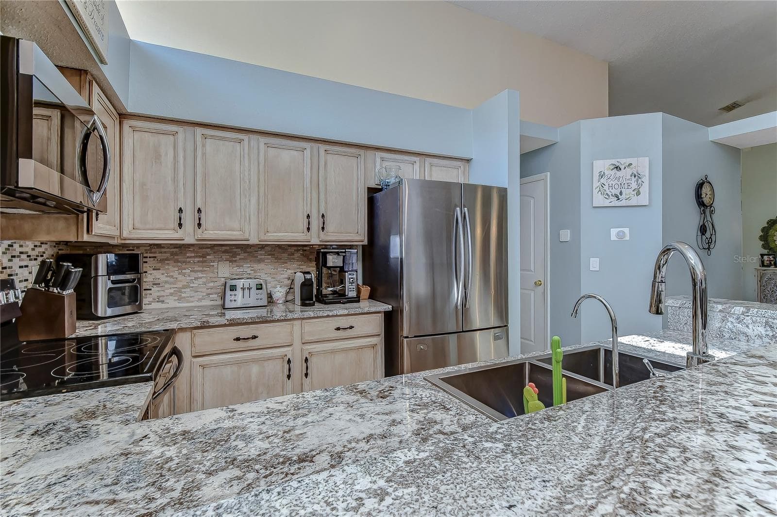 Single Family Residence at 9502 SUNNYOAK DR, RIVERVIEW, photo 11 of 57