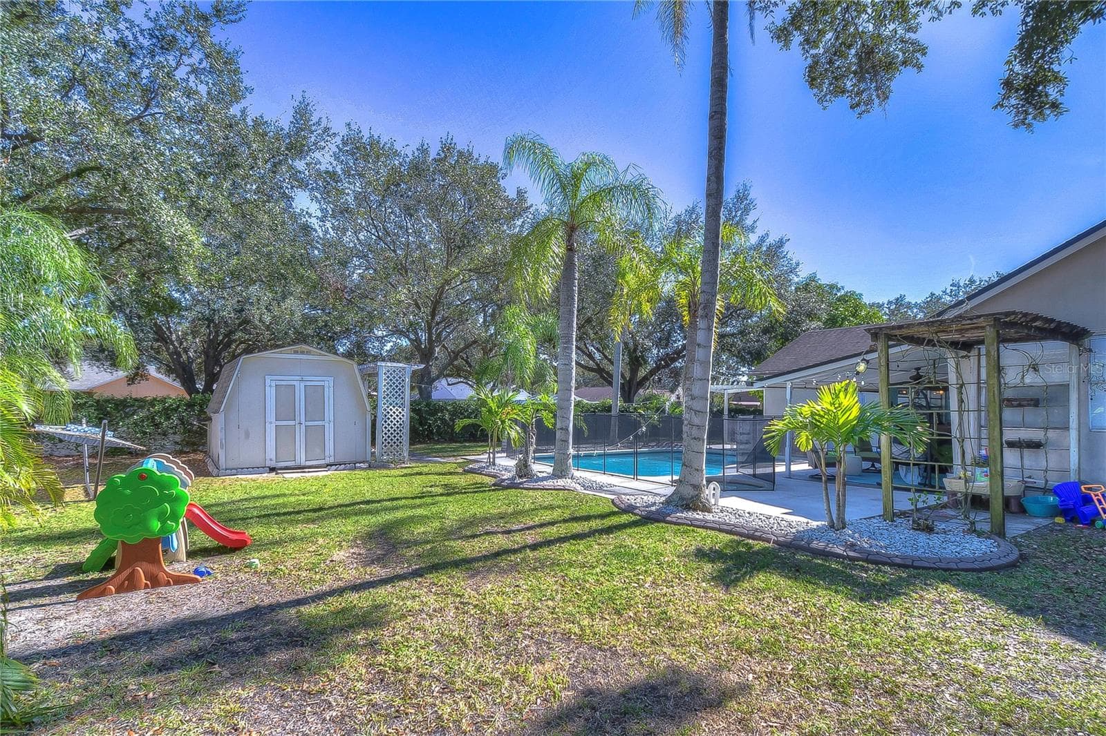 Single Family Residence at 9502 SUNNYOAK DR, RIVERVIEW, photo 44 of 57