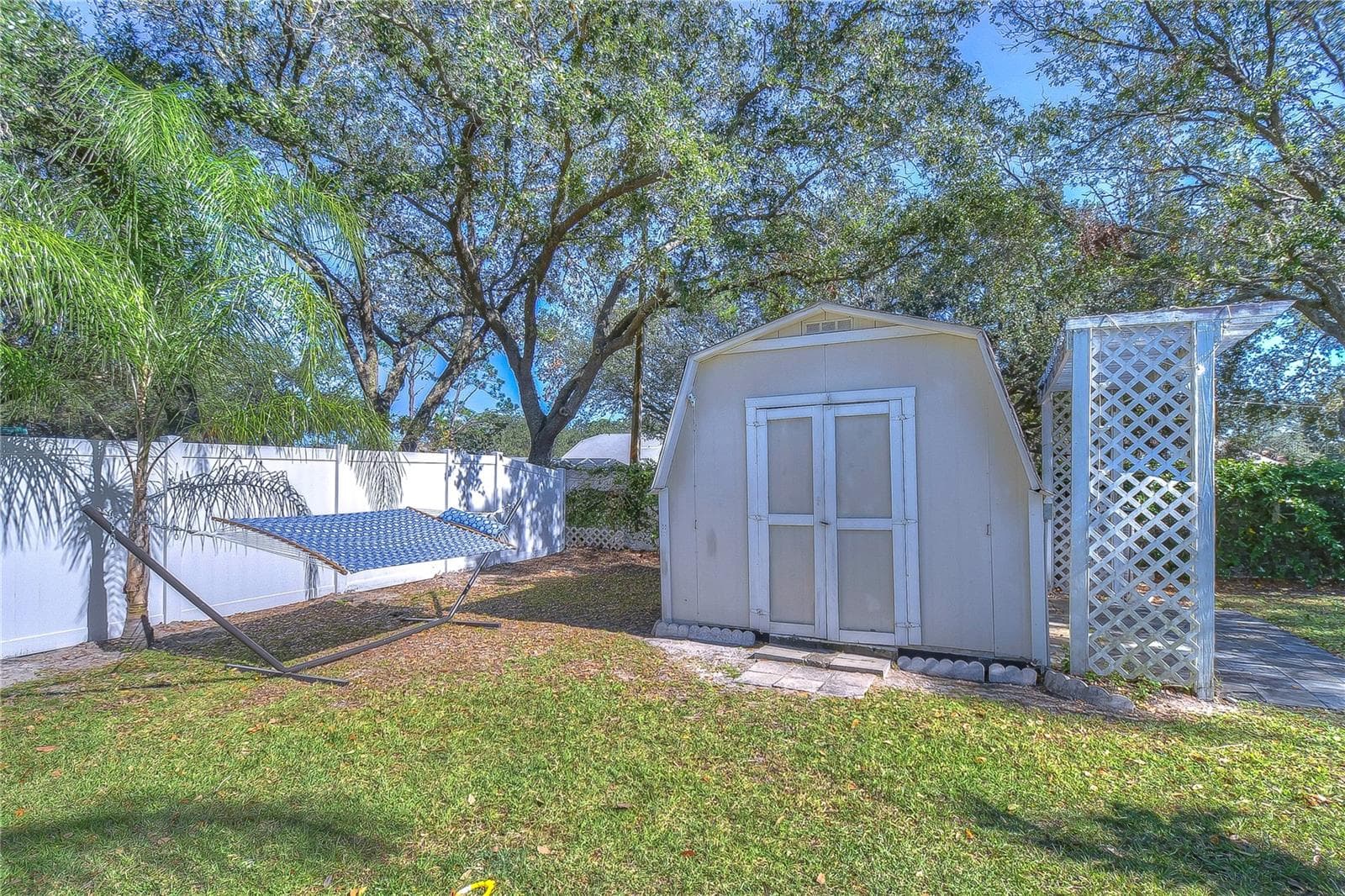 Single Family Residence at 9502 SUNNYOAK DR, RIVERVIEW, photo 48 of 57