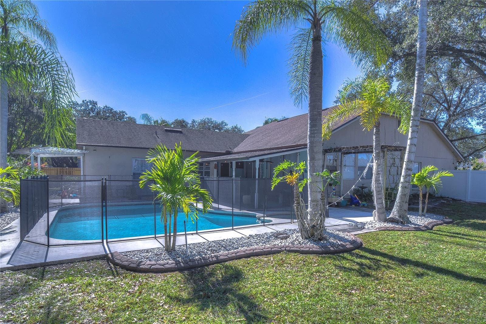 Single Family Residence at 9502 SUNNYOAK DR, RIVERVIEW, photo 50 of 57
