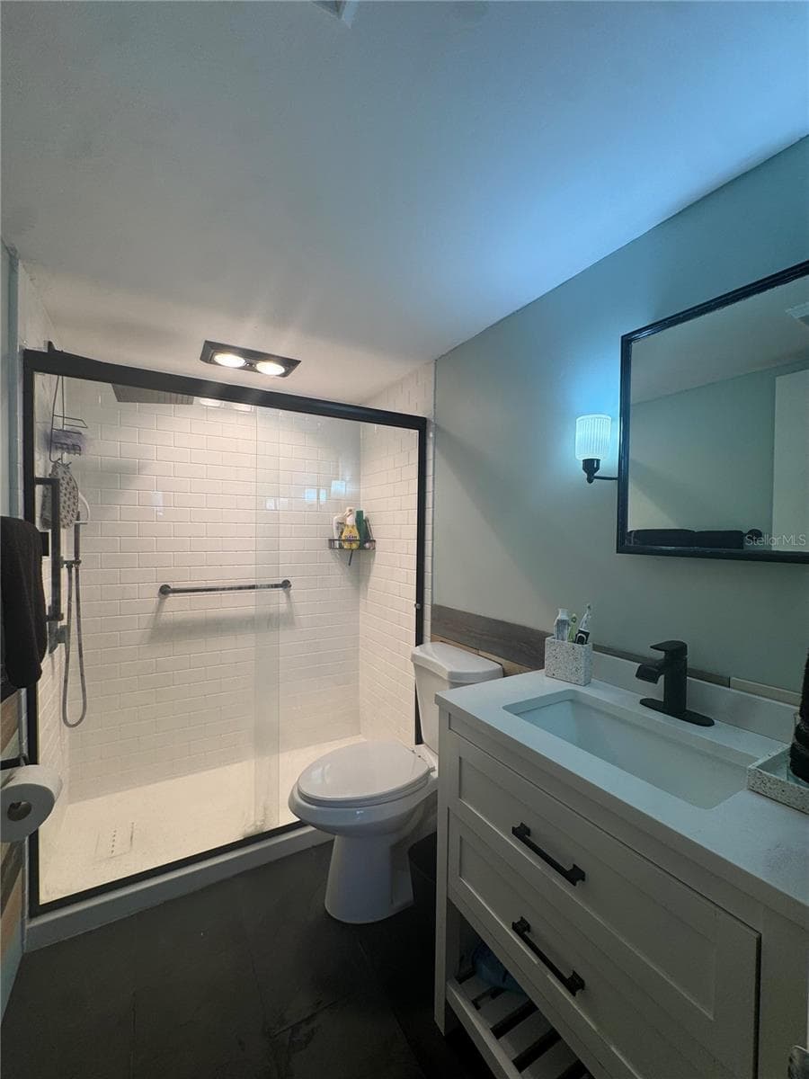 Bathroom #1 - 2437 HARBOR BLVD #110, PORT CHARLOTTE