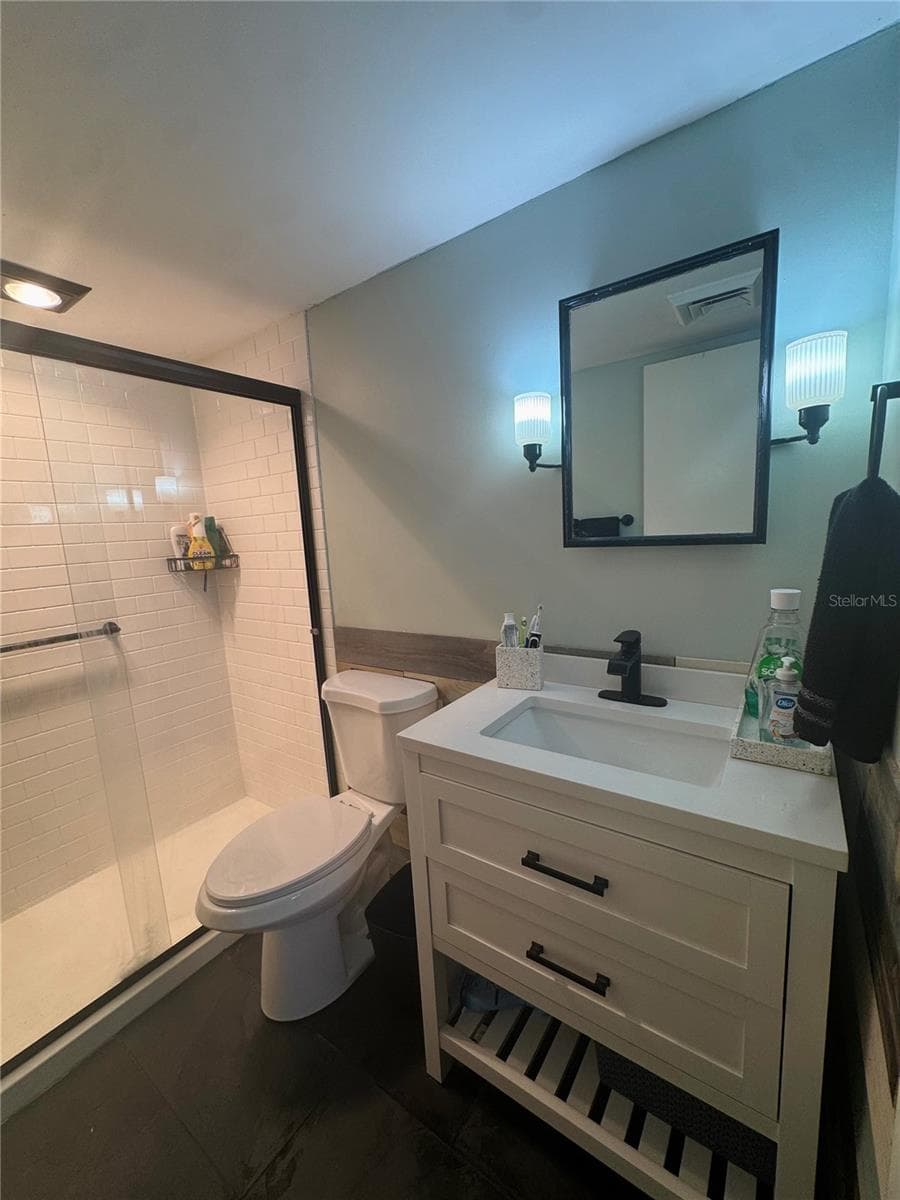 Bathroom #1 - 2437 HARBOR BLVD #110, PORT CHARLOTTE