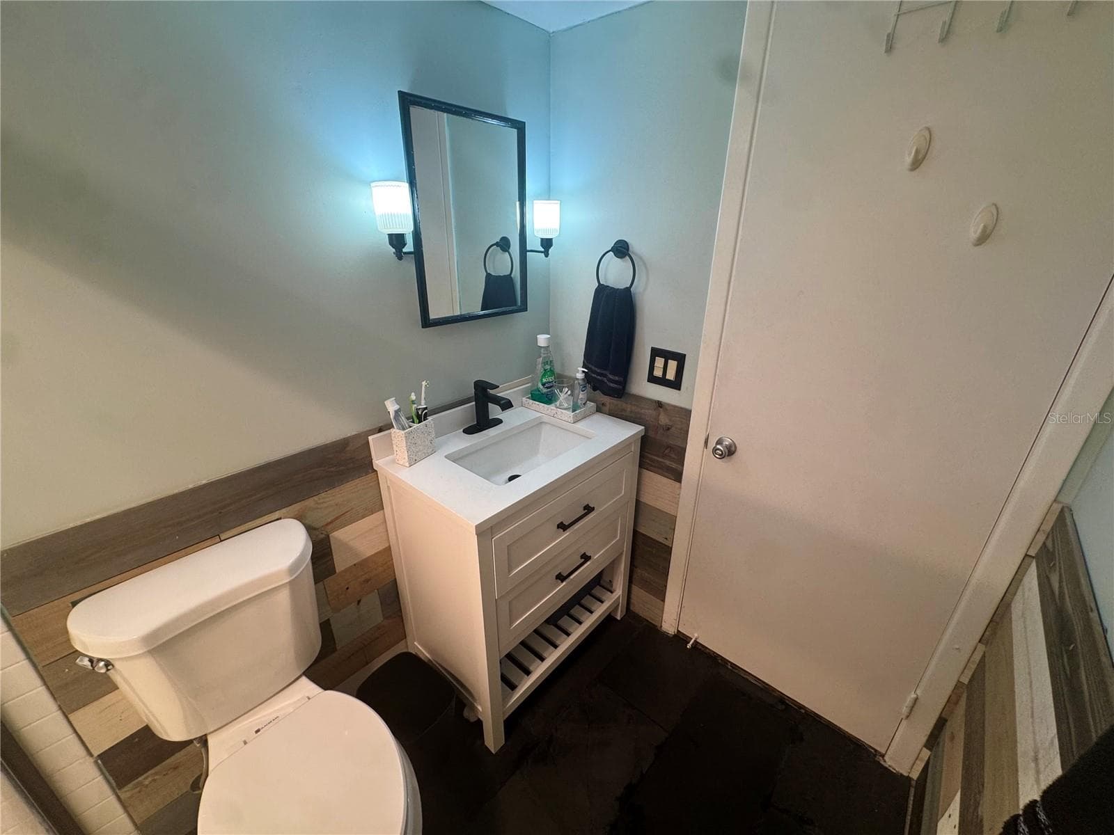 Bathroom #1 - 2437 HARBOR BLVD #110, PORT CHARLOTTE