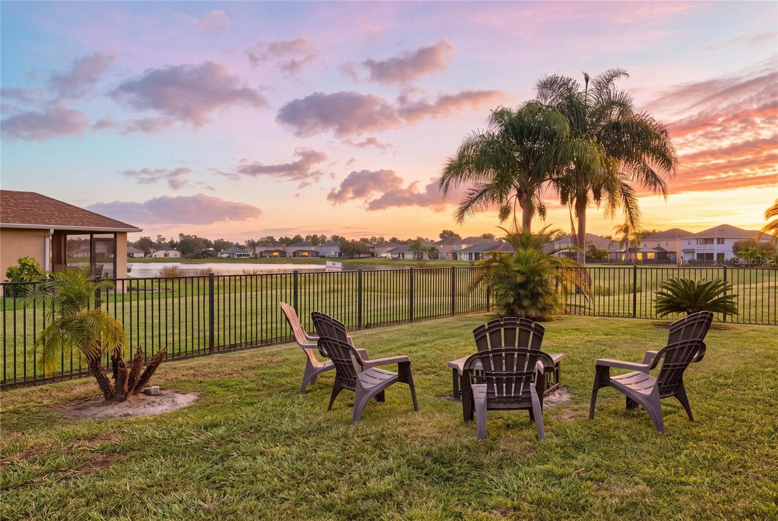 Enjoy sunrises and sunsets with unobstructed views! - 7619 CRESCENT PALM DR, WESLEY CHAPEL