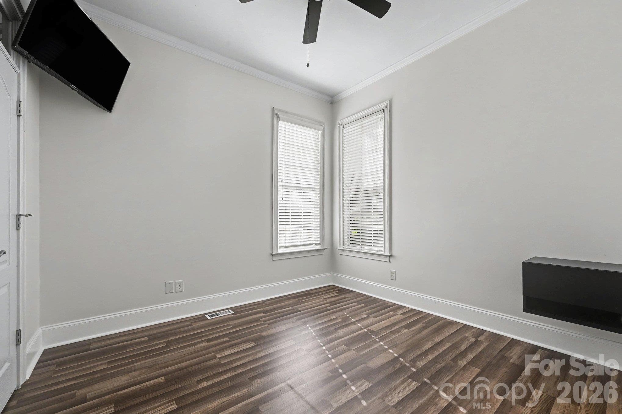 Single Family Residence at 154 Heathrow Lane, Statesville, photo 15 of 25
