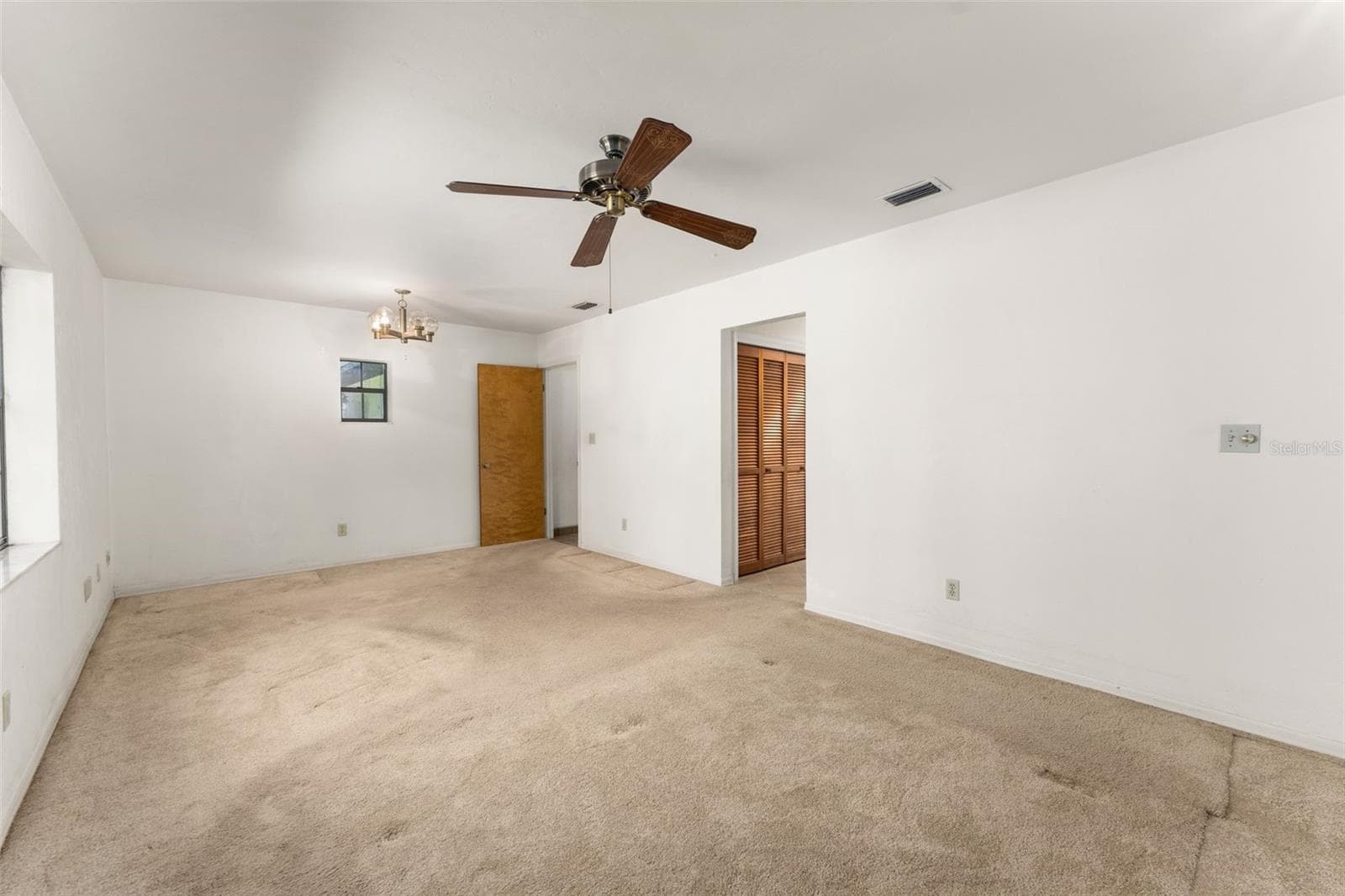 Primary bedroom - 5804 NW 158TH ST, ALACHUA