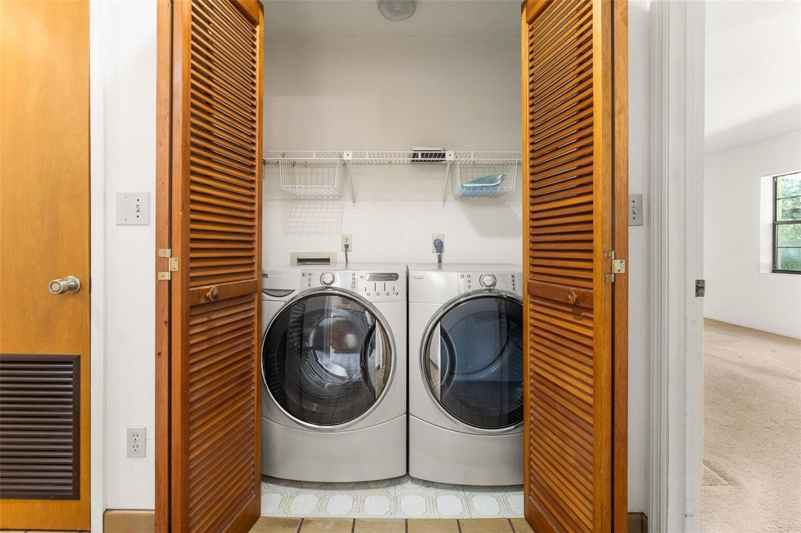 Laundry closet - 5804 NW 158TH ST, ALACHUA