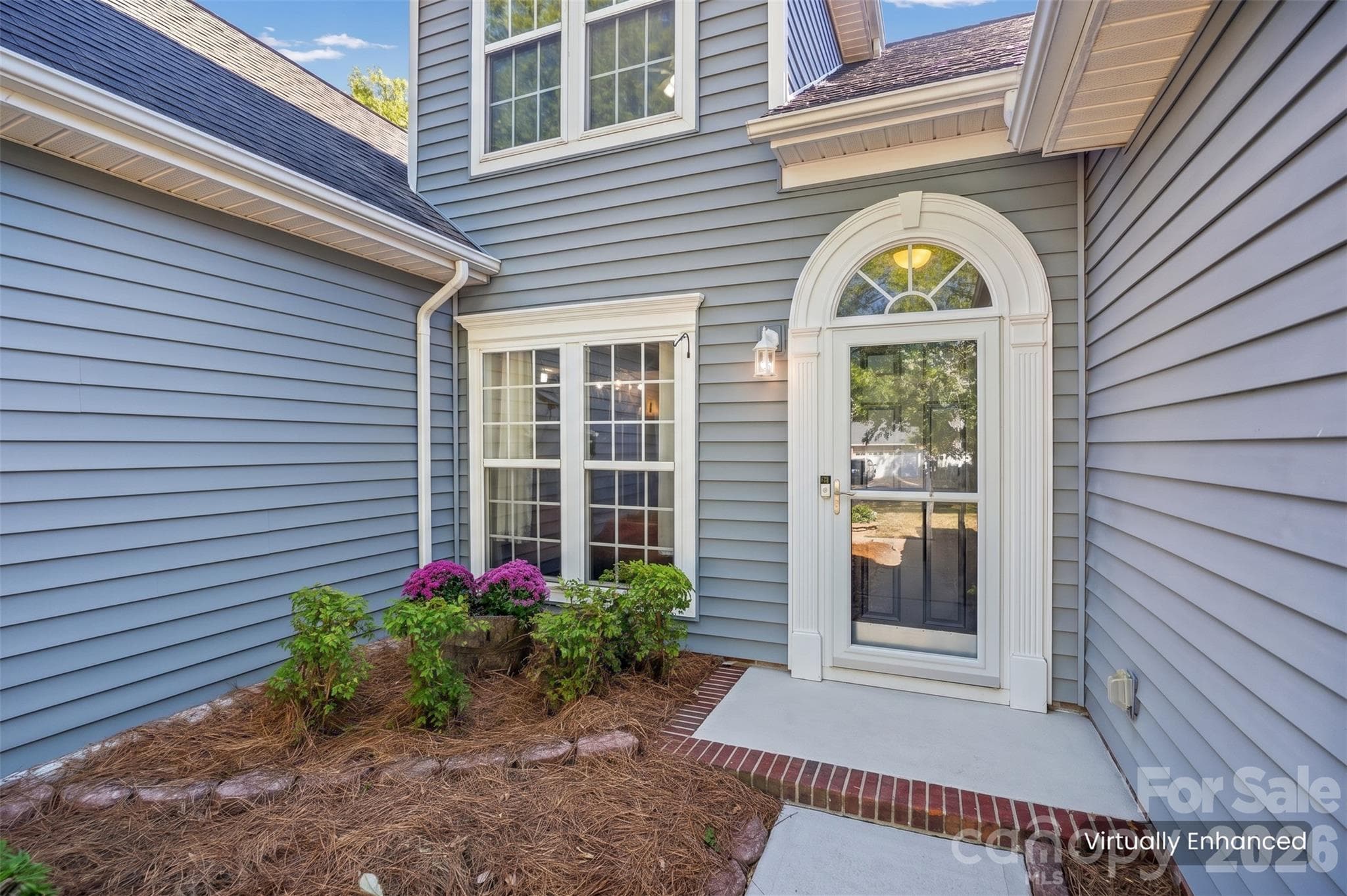 Single Family Residence at 4152 Autumn Cove Drive, Lake Wylie, photo 2 of 31