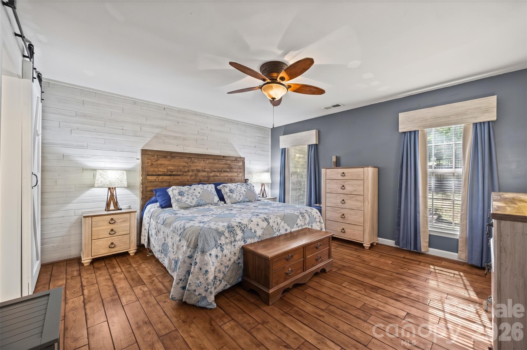 Single Family Residence at 4152 Autumn Cove Drive, Lake Wylie, photo 9 of 31
