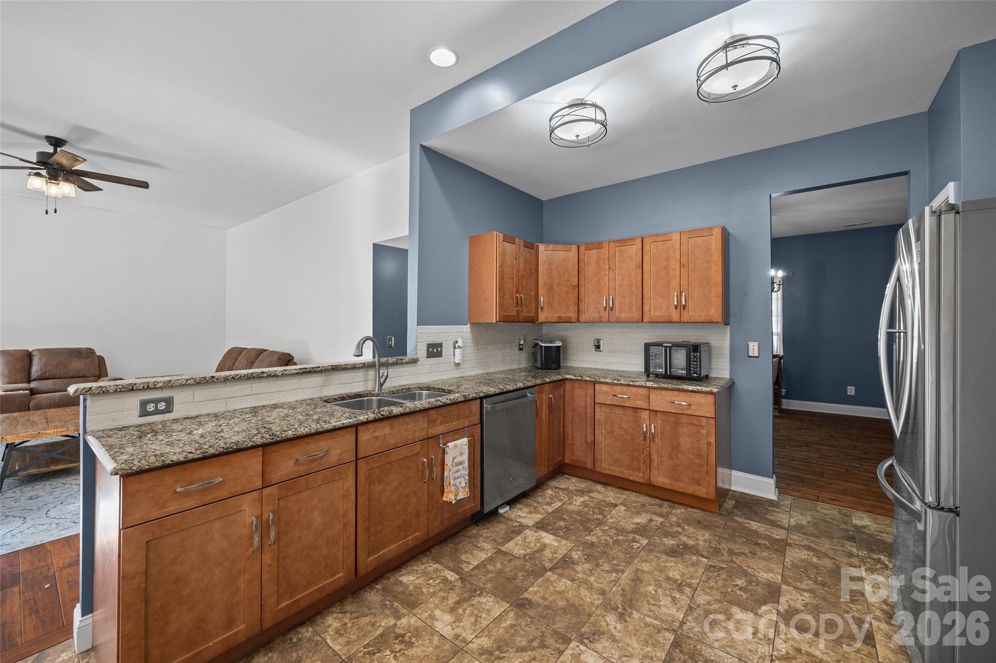 Single Family Residence at 4152 Autumn Cove Drive, Lake Wylie, photo 17 of 31