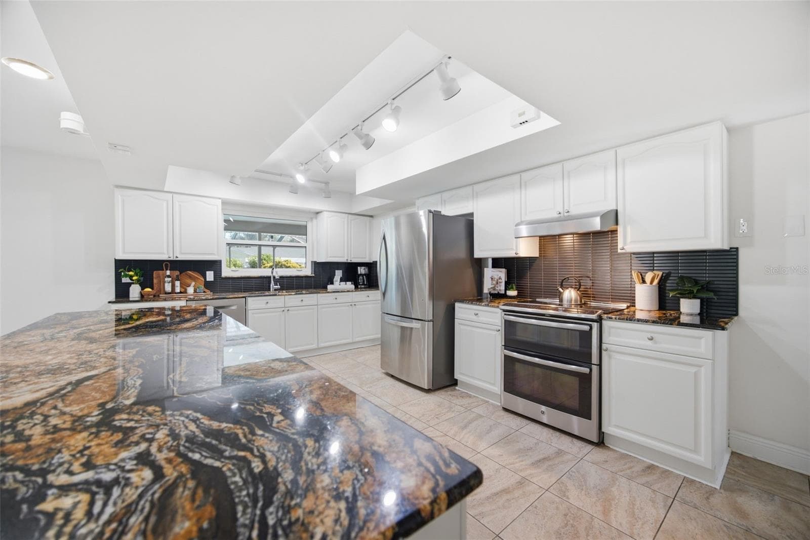 Single Family Residence at 2308 SETON LN, LARGO, photo 3 of 63