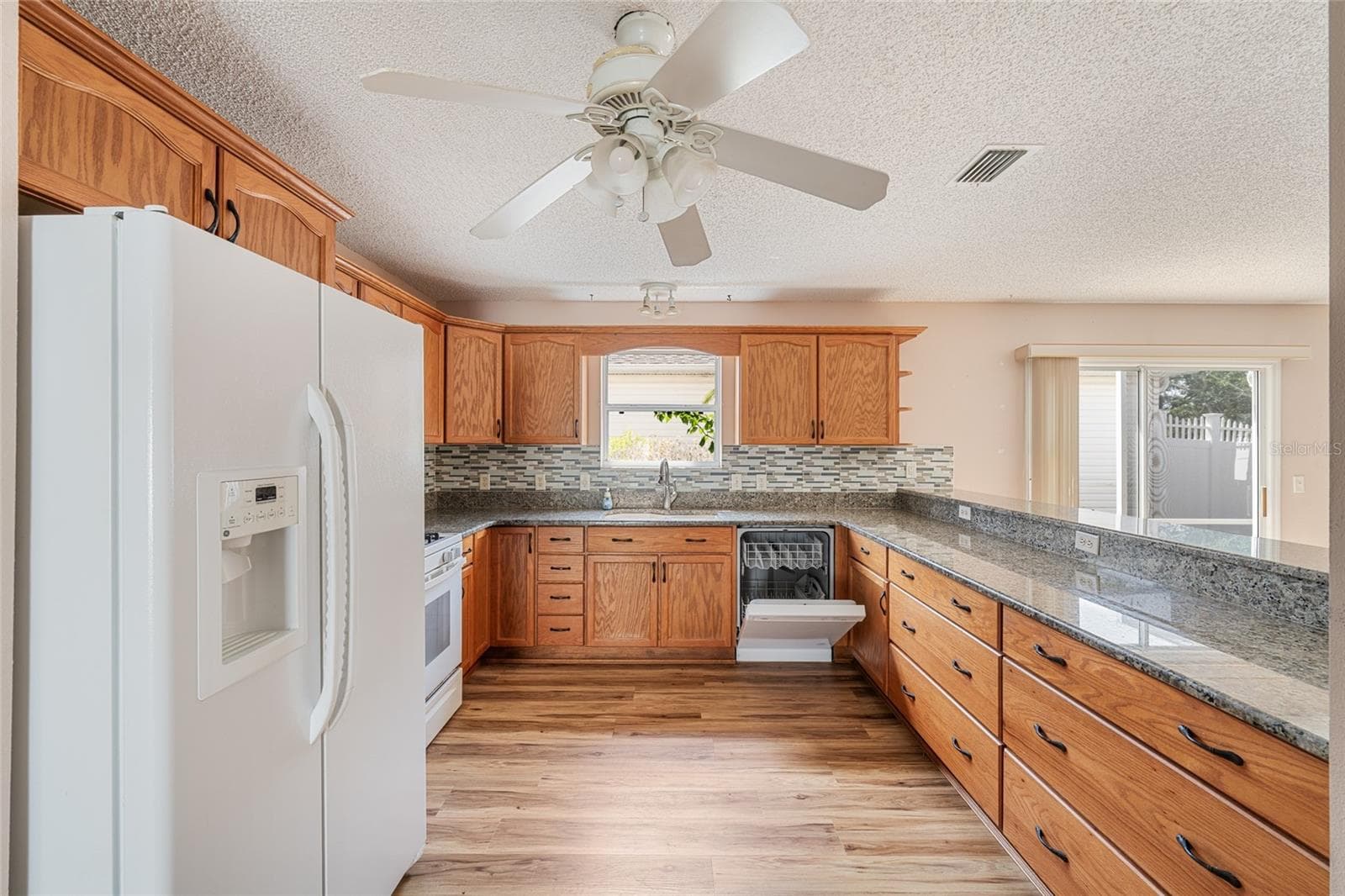 Villa at 8932 SE 168 SEDGWICK PL, THE VILLAGES, photo 12 of 36