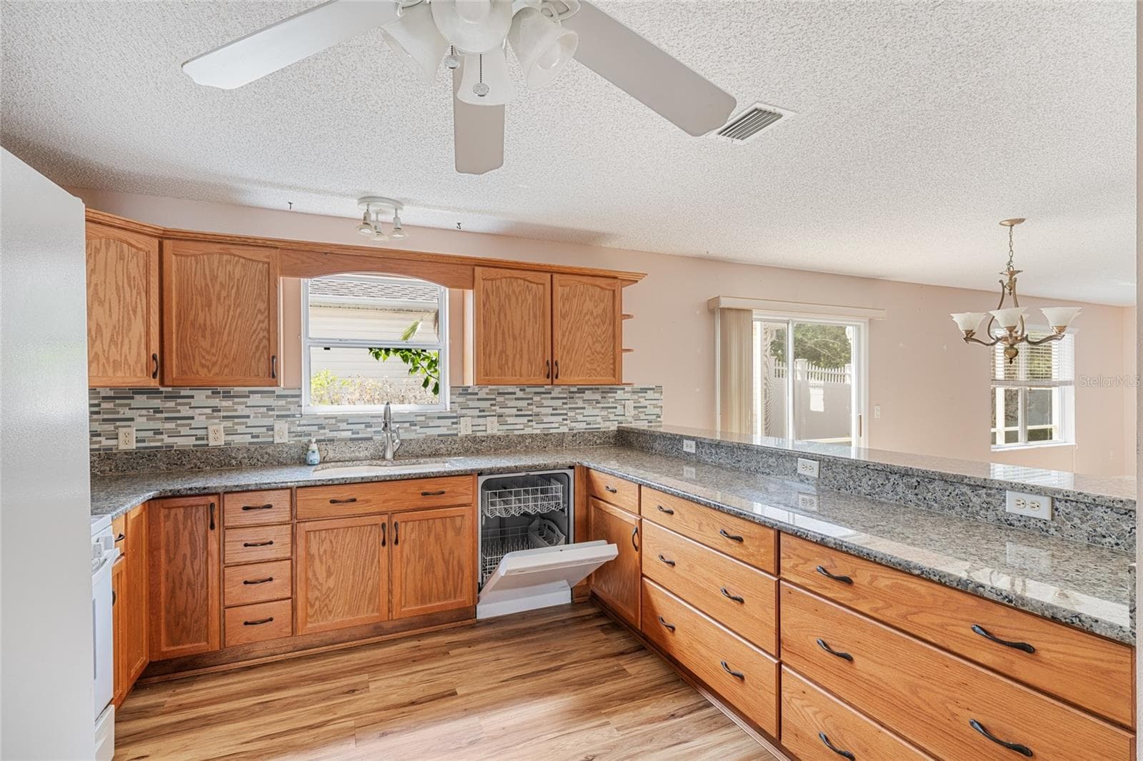 Villa at 8932 SE 168 SEDGWICK PL, THE VILLAGES, photo 13 of 36