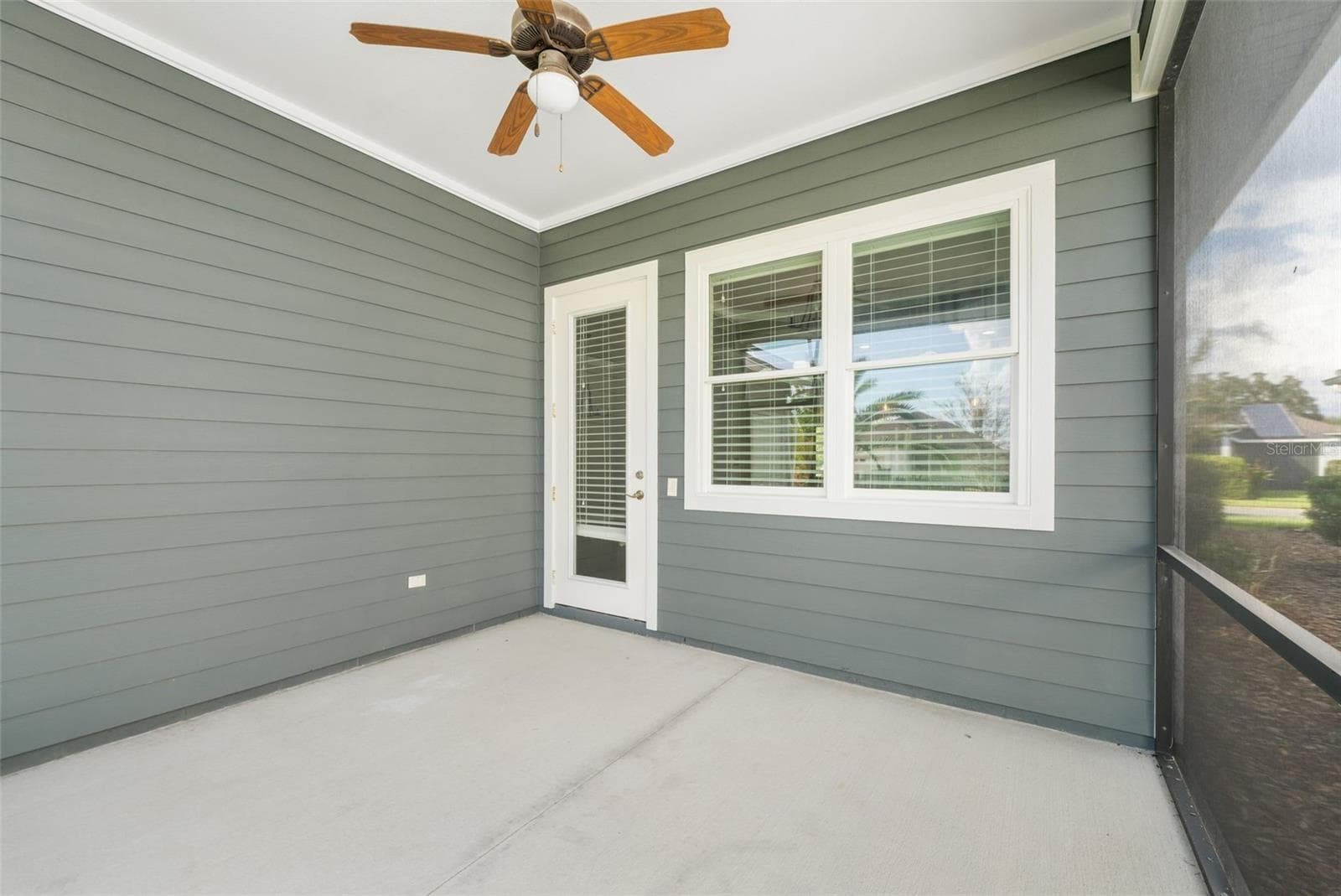 Screened porch - 11883 SW 28TH AVE, GAINESVILLE