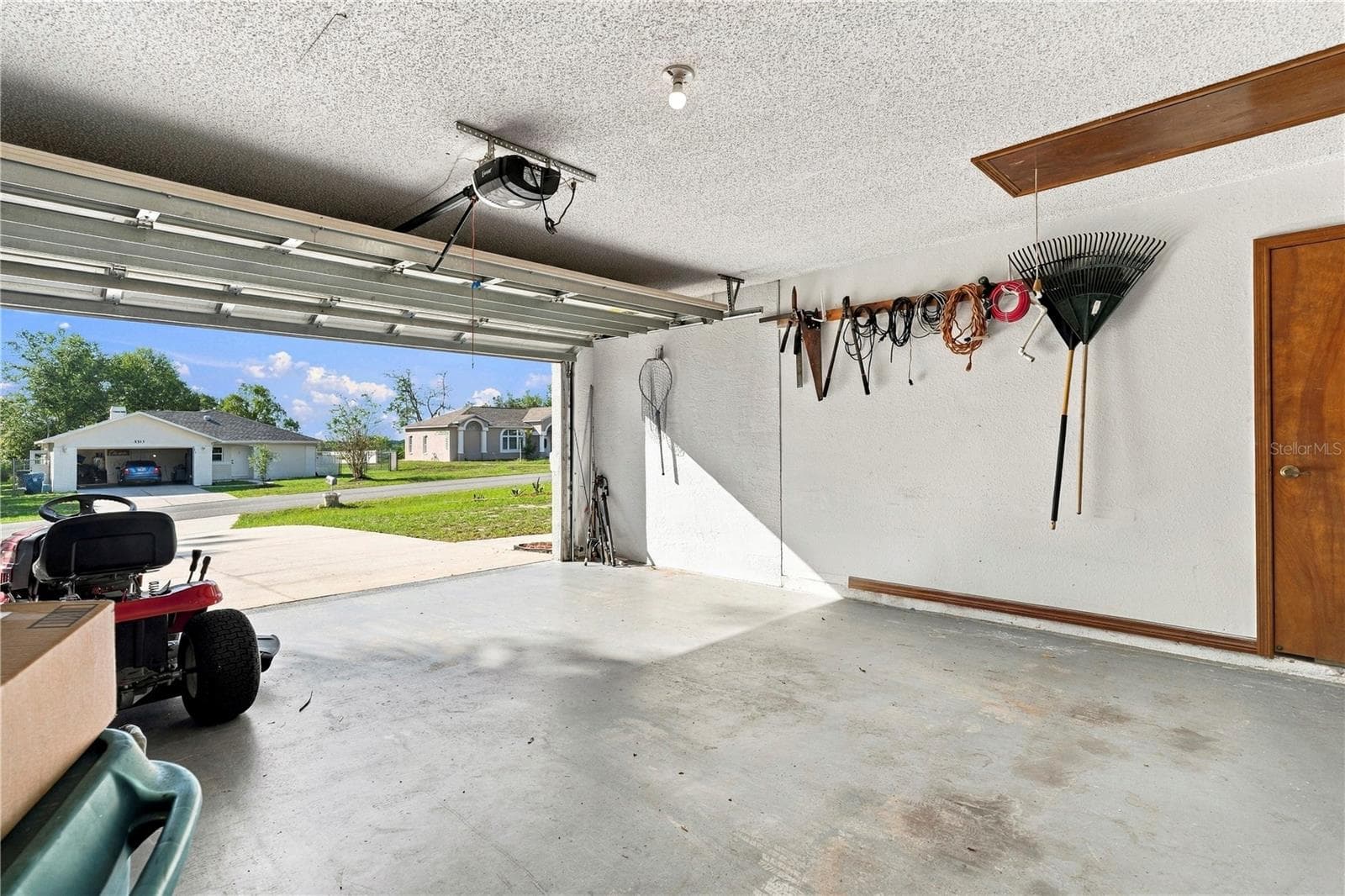 Single Family Residence at 8382 PINEWOOD AVE, BROOKSVILLE, photo 25 of 31